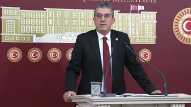 AKP'ye Cumhuriyet'in 100. Yılı Tepkisi