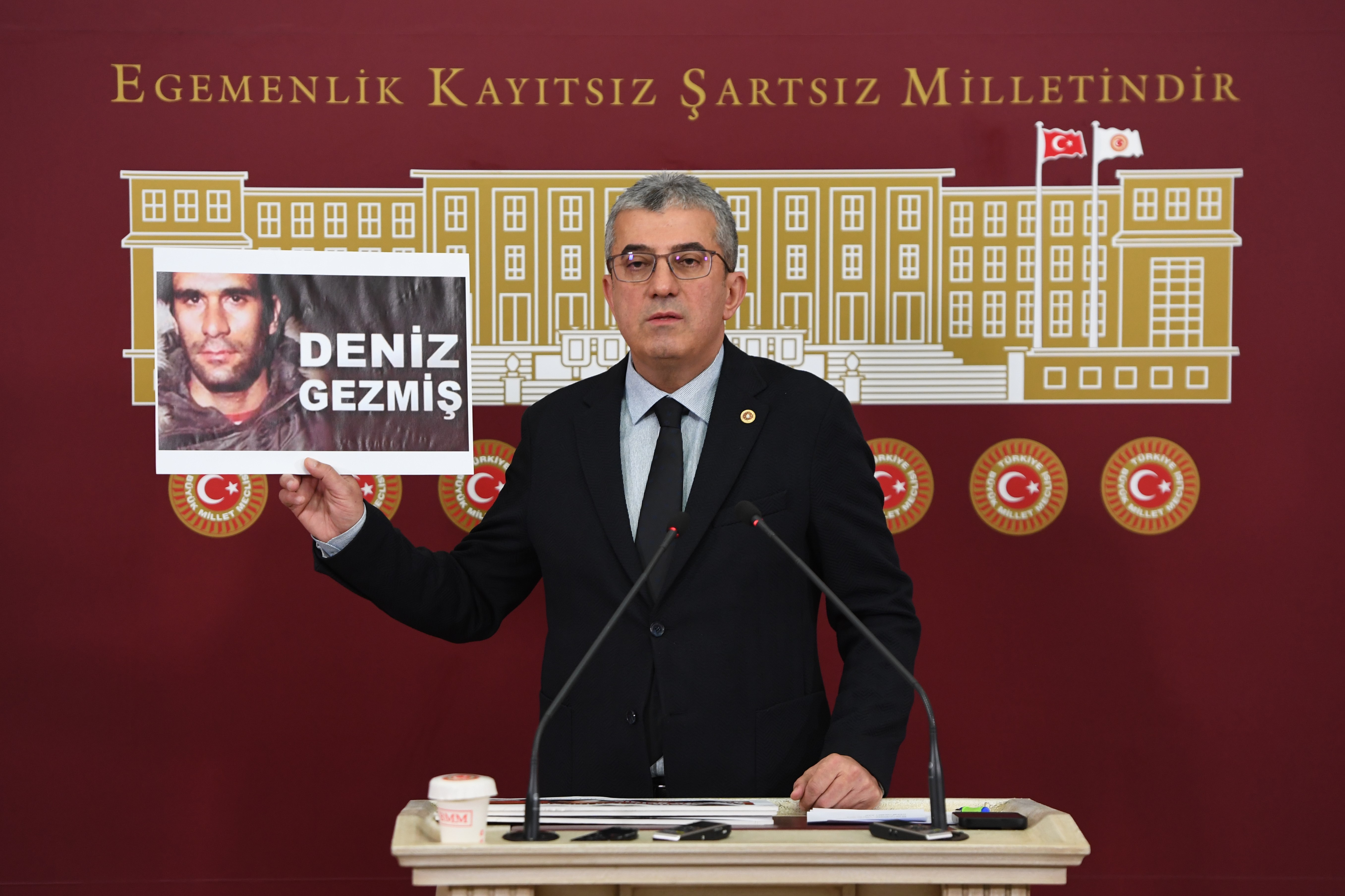 Gökhan Günaydın: Oy Sahtekarlığı Yapan Bir Bakana Hazineyi Teslim Ettiler