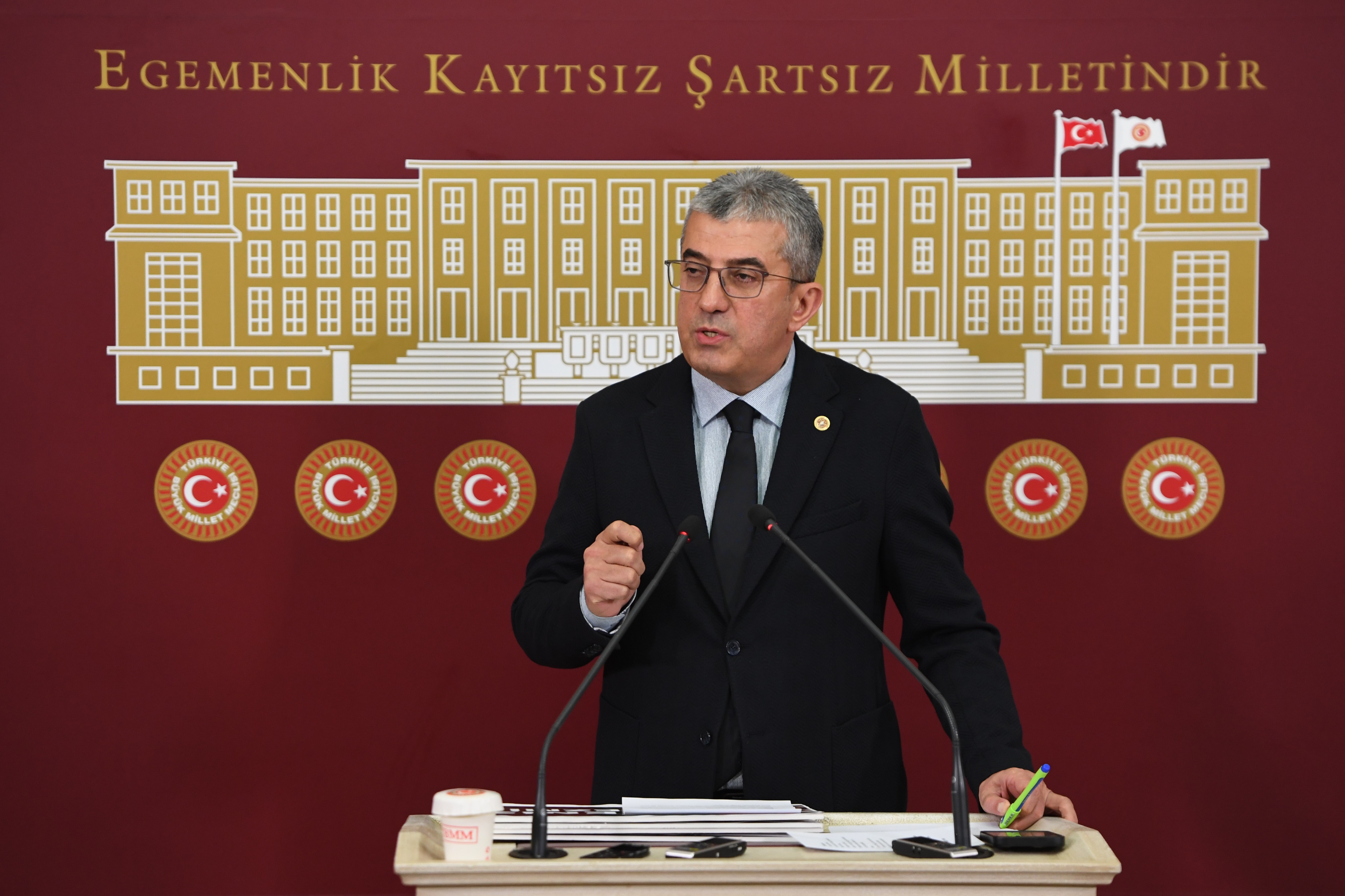 Gökhan Günaydın: Oy Sahtekarlığı Yapan Bir Bakana Hazineyi Teslim Ettiler