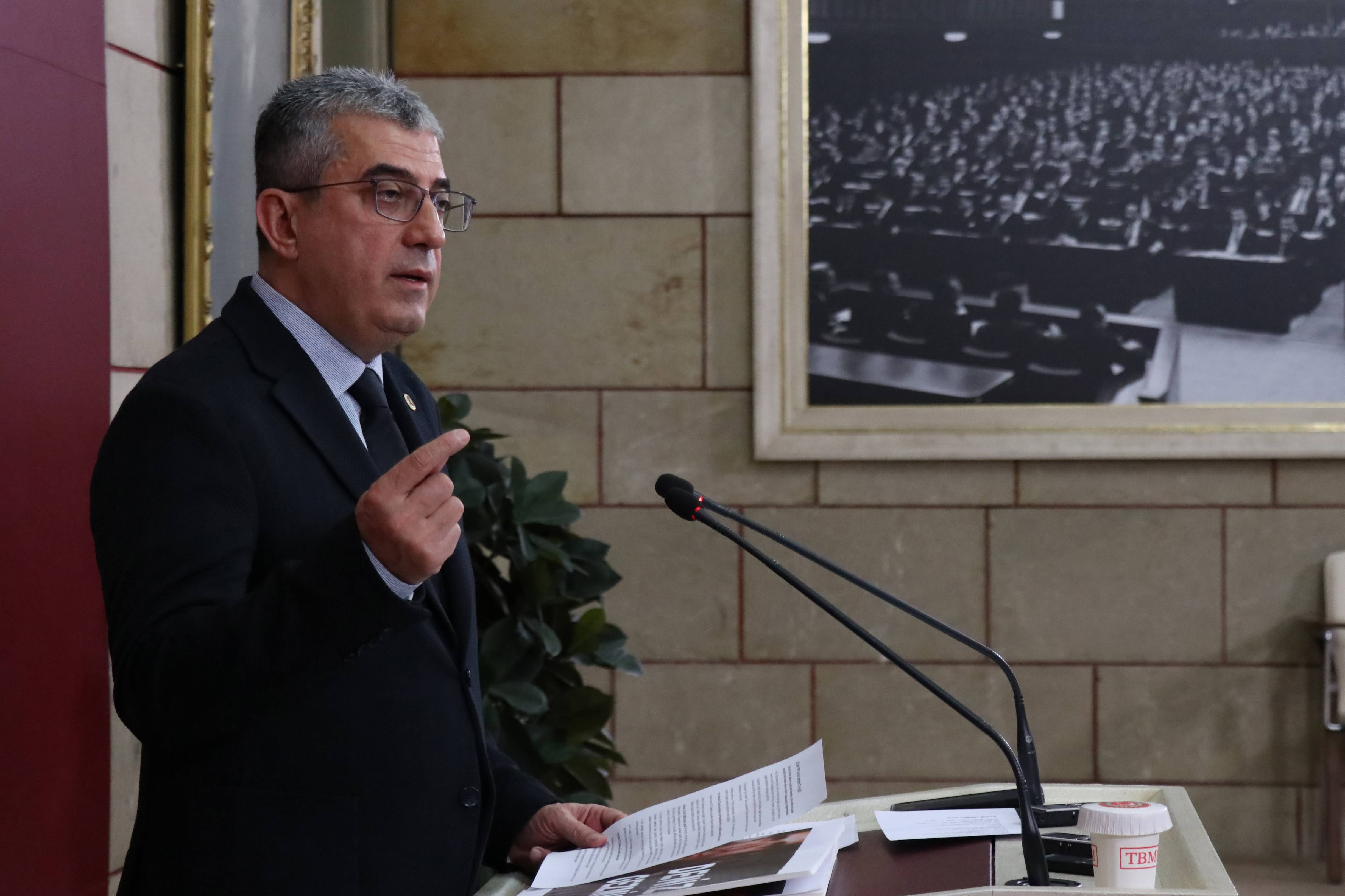 Gökhan Günaydın: Oy Sahtekarlığı Yapan Bir Bakana Hazineyi Teslim Ettiler