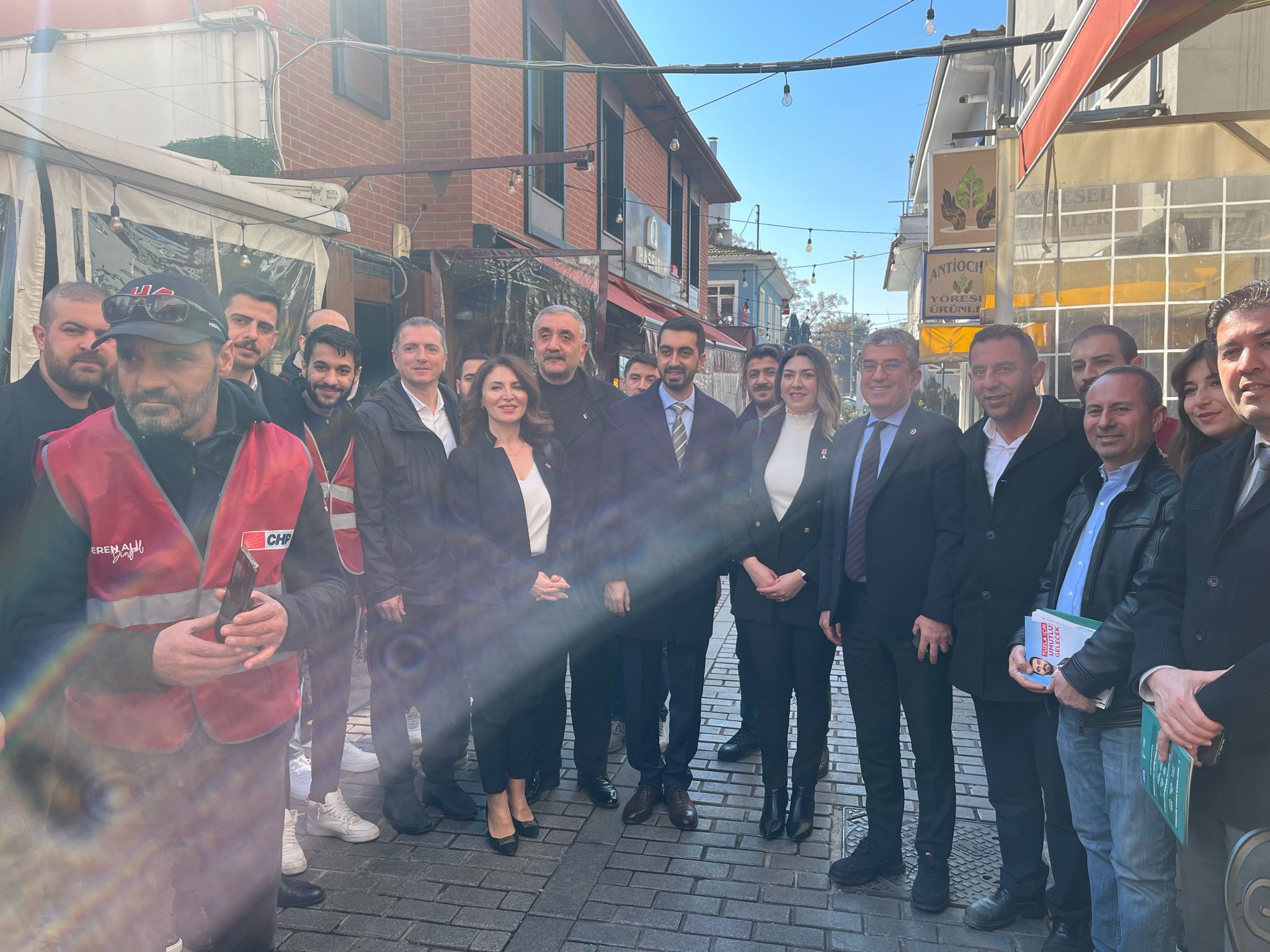 Belediye Başkan Adayımız Eren Ali Bingöl ve Yol Arkadaşlarımızla Tuzla’dayız