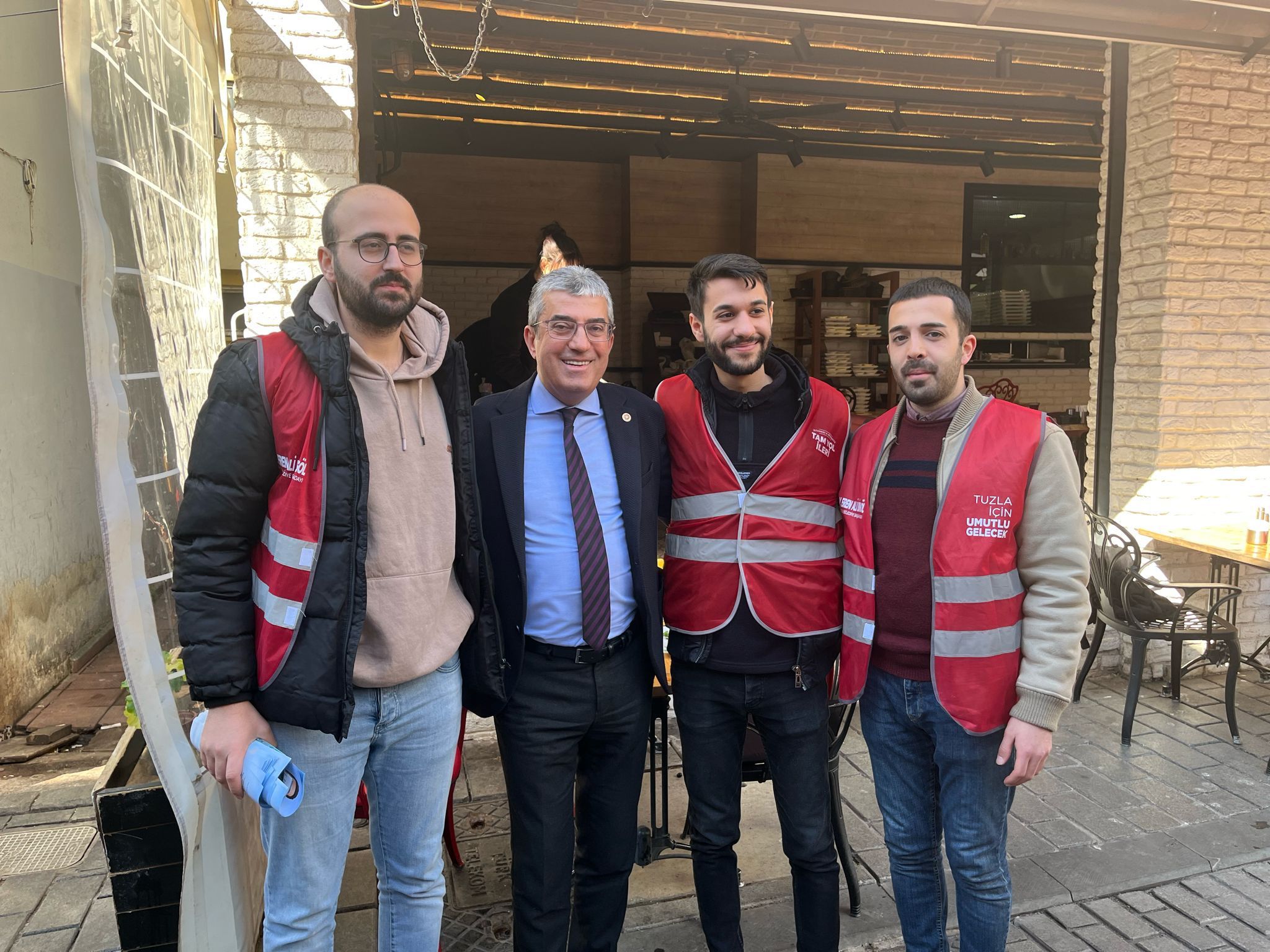 Belediye Başkan Adayımız Eren Ali Bingöl ve Yol Arkadaşlarımızla Tuzla’dayız