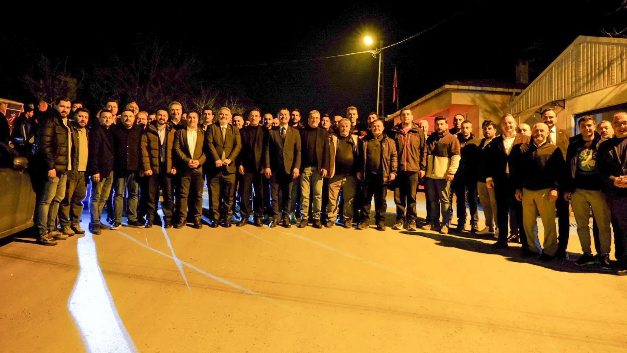 Yürüyoruz kumpasların, tuzakların üstüne..