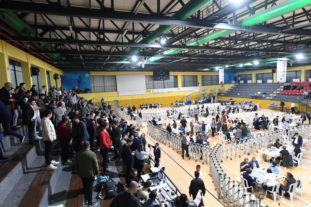 Gaziosmanpaşa ilçe seçiminde yeniden sayımda ilk gün tamamlandı.