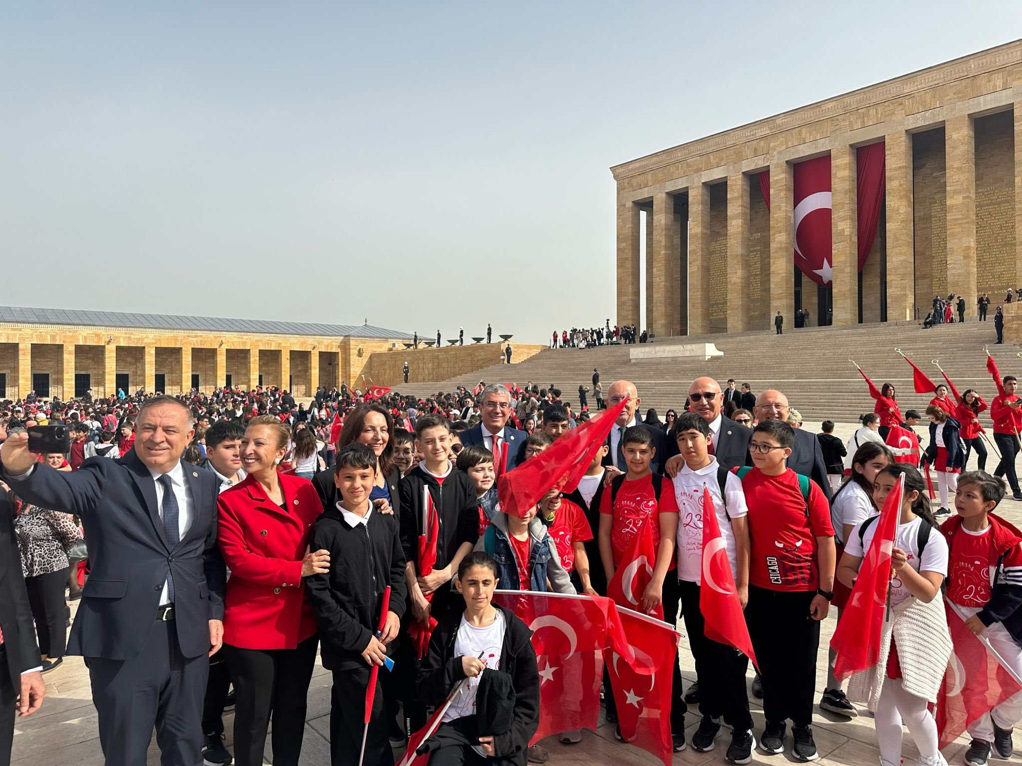 23 Nisan Ulusal Egemenlik ve Çocuk Bayramımız Kutlu Olsun