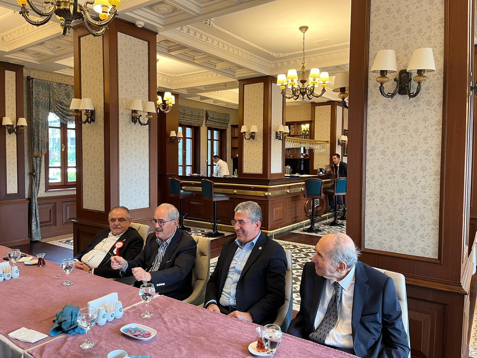 Cumhuriyet Halk Partisi Grup Başkanvekili Gökhan Günaydın Eskişehir Pazar Toplantısı'nda konuştu: Bu Büyük Bir Başarı Ama Aynı Zamanda Çok Büyük Bir Sorumluluk!