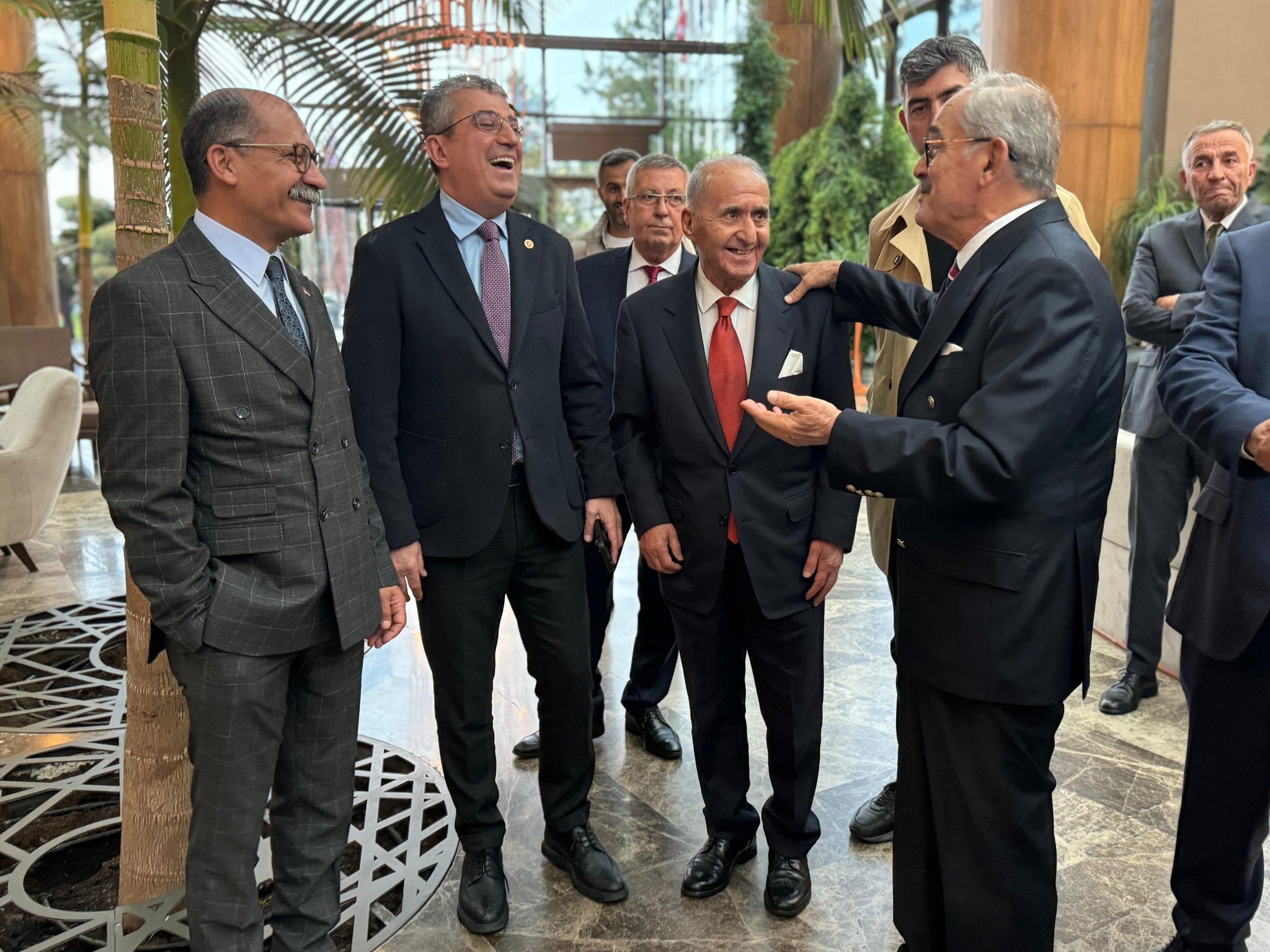Cumhuriyet Halk Partisi Grup Başkanvekili Gökhan Günaydın Eskişehir Pazar Toplantısı'nda konuştu: Bu Büyük Bir Başarı Ama Aynı Zamanda Çok Büyük Bir Sorumluluk!