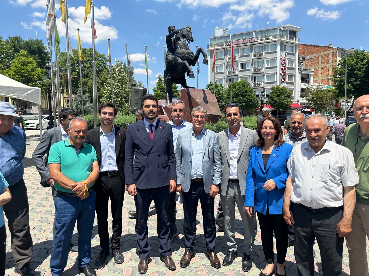 Çiftçimizin Sesine Kulak Ver: Toprak Mahsulleri Ofisi üzerinden 'Kara Gün Dostudur' Yazısını Kaldırın!
