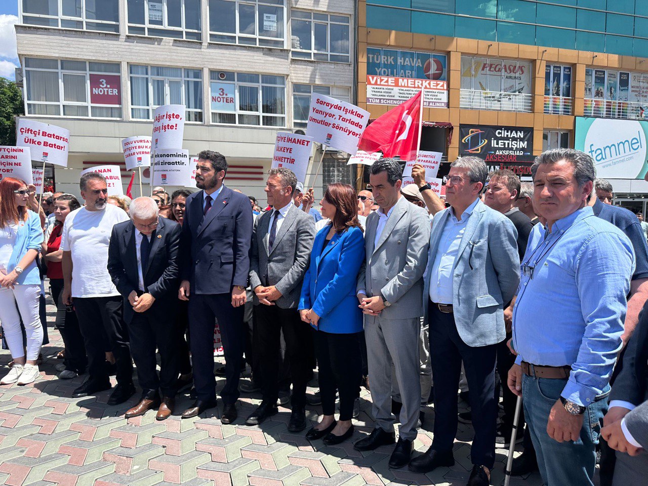 Çiftçimizin Sesine Kulak Ver: Toprak Mahsulleri Ofisi üzerinden 'Kara Gün Dostudur' Yazısını Kaldırın!