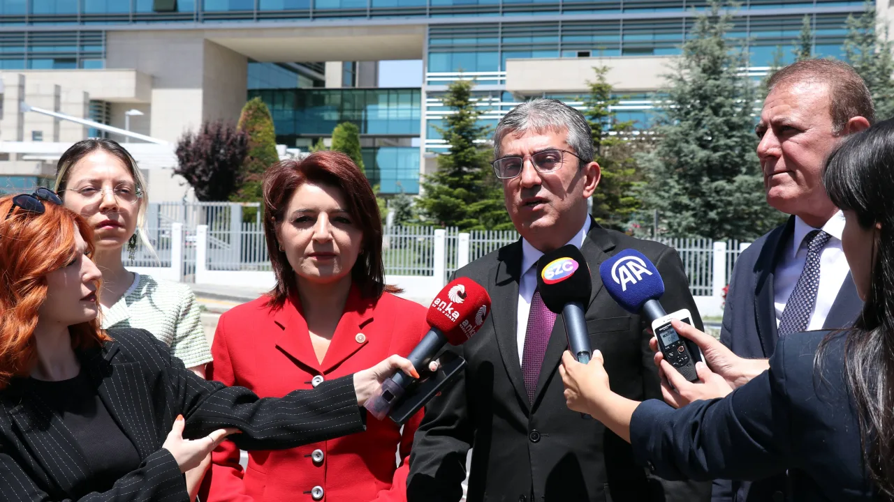 Turist Rehberliği Yasası: Yasa İçeriğinde Ülkemizdeki Turizm Potansiyelini Geriye Götürebilecek Nitelikler Var