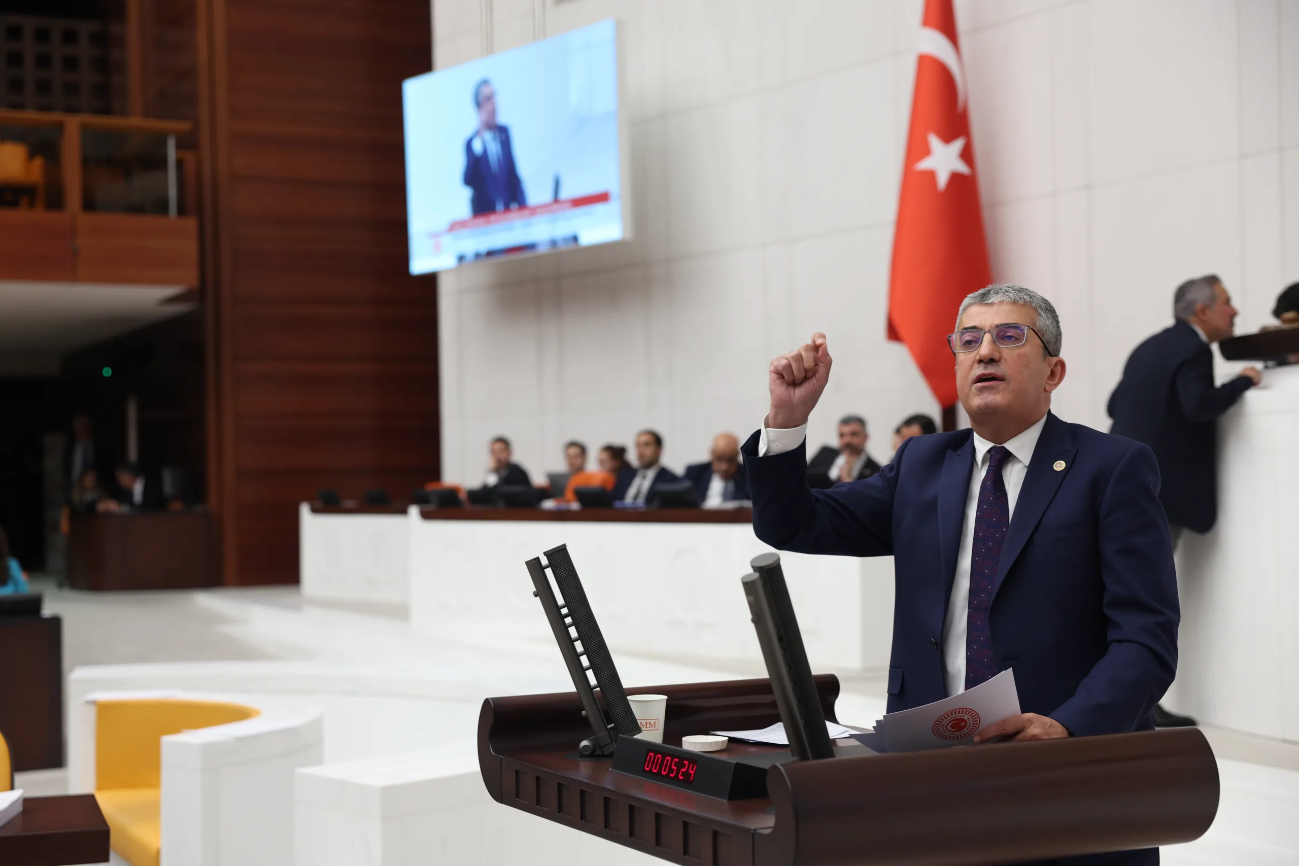 Ölümü Değil Birlikte Yaşamı Savunuyoruz: Yurttaşı kutuplaştırmanıza, gündemi değiştirmenize izin vermeyeceğiz!