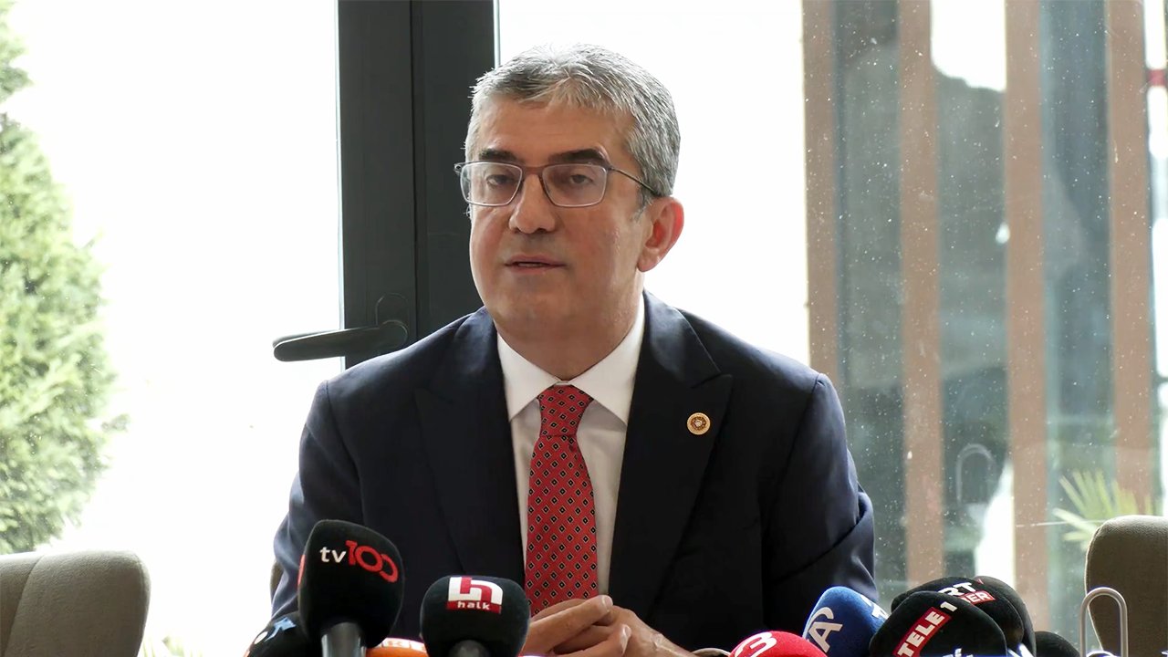 Bugün TBMM’de “Genel Seçim Sonrası Türkiye Değerlendirmesi”nde bulunarak gazetecilerin sorularını yanıtladım.