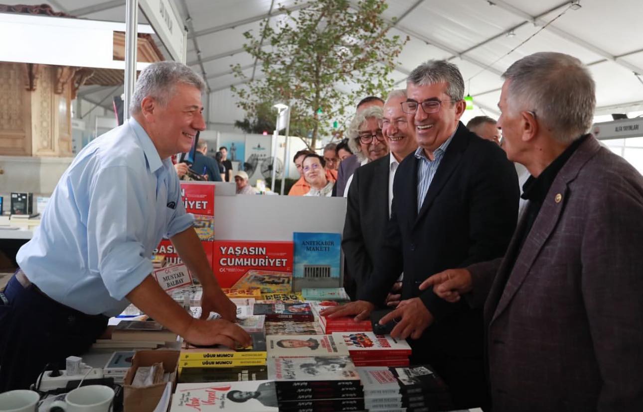 Gemlik Belediyesi tarafından bu yıl üçüncü kez düzenlenen Gemlik Kitap Fuarı, 9 gün boyunca binlerce kitapseveri ağırladı.