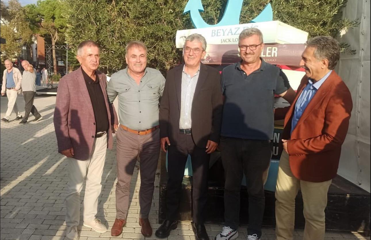 Gemlik Belediyesi tarafından bu yıl üçüncü kez düzenlenen Gemlik Kitap Fuarı, 9 gün boyunca binlerce kitapseveri ağırladı.
