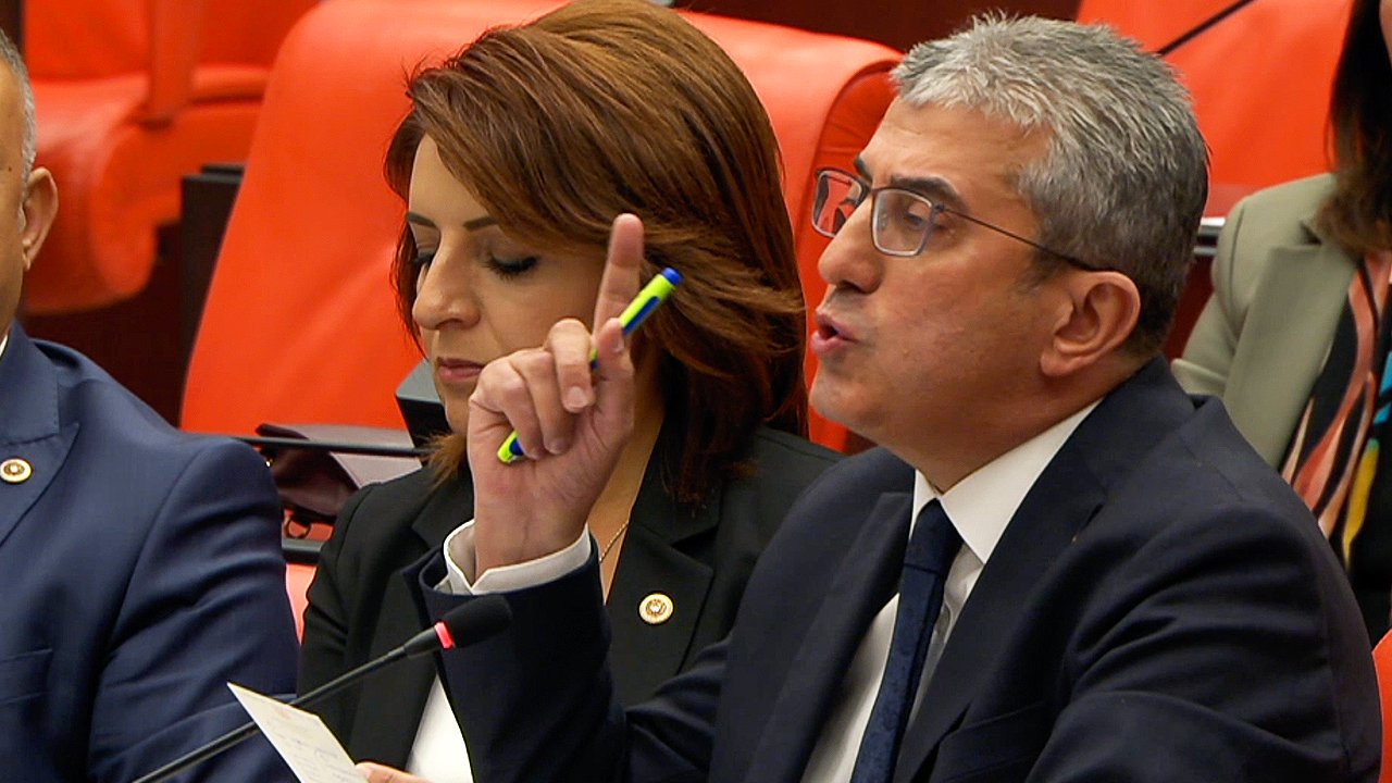 Karşınızda Sizden Korkacak, Bir Adım Geri Adım Atacak Hiç Kimse Yok!