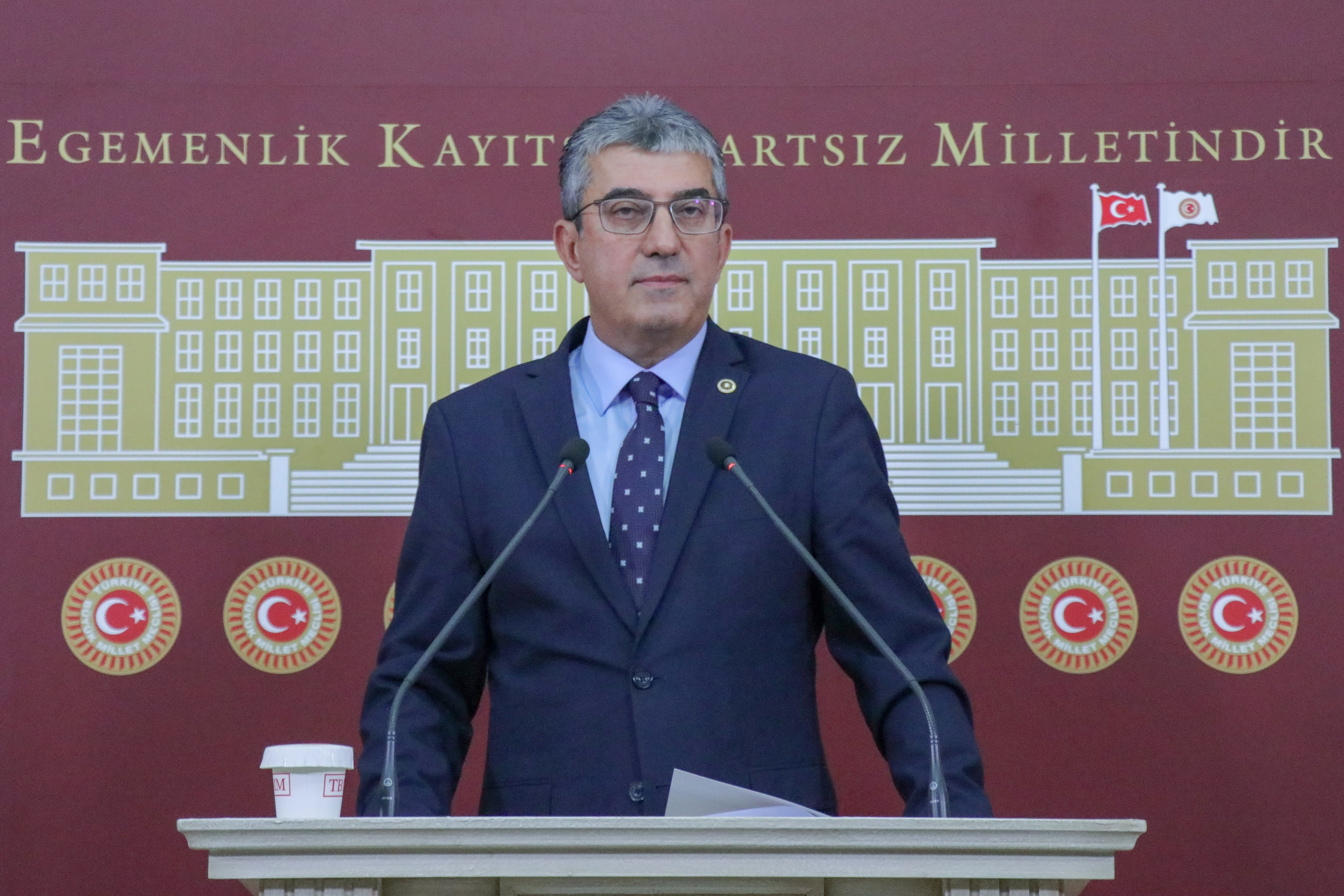 CHP Grup Başkanvekili Gökhan Günaydın, Erdoğan için "Bu memleketin bir beka sorunu varsa adı da soyadı da sensin." ifadelerini kullandı.