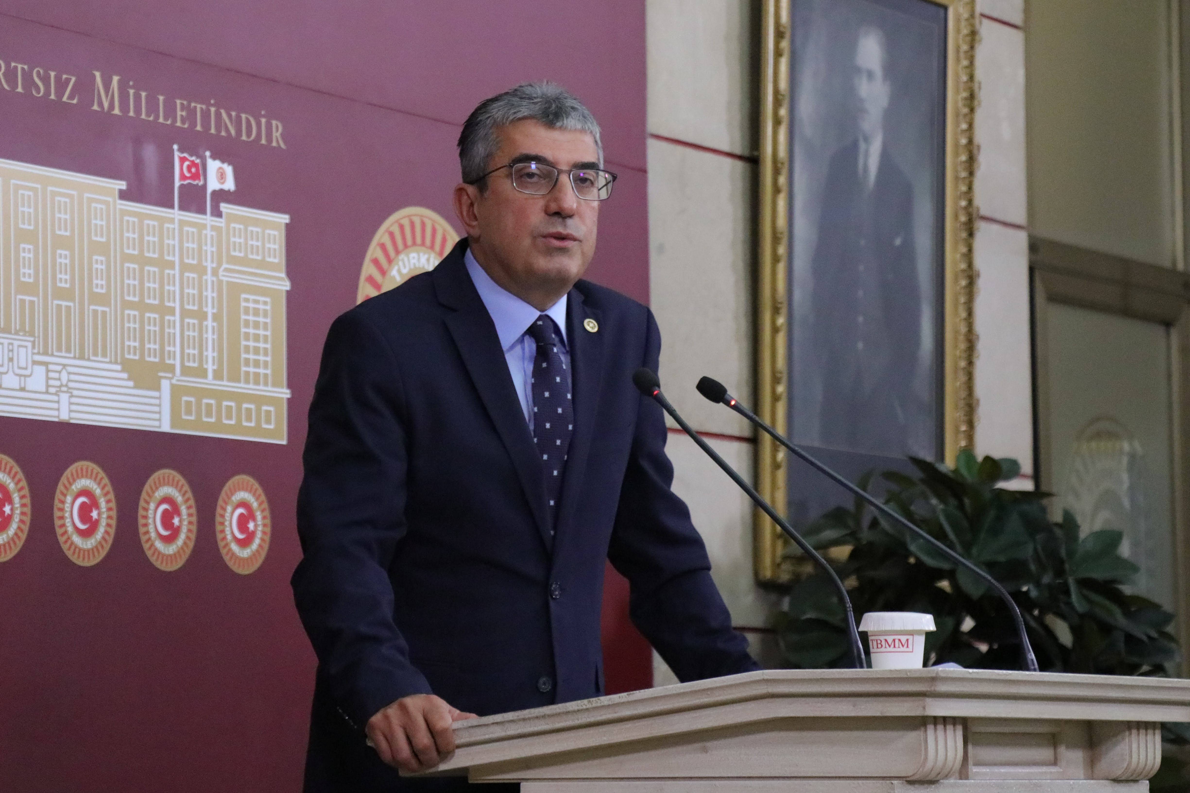 CHP Grup Başkanvekili Gökhan Günaydın, Erdoğan için "Bu memleketin bir beka sorunu varsa adı da soyadı da sensin." ifadelerini kullandı.