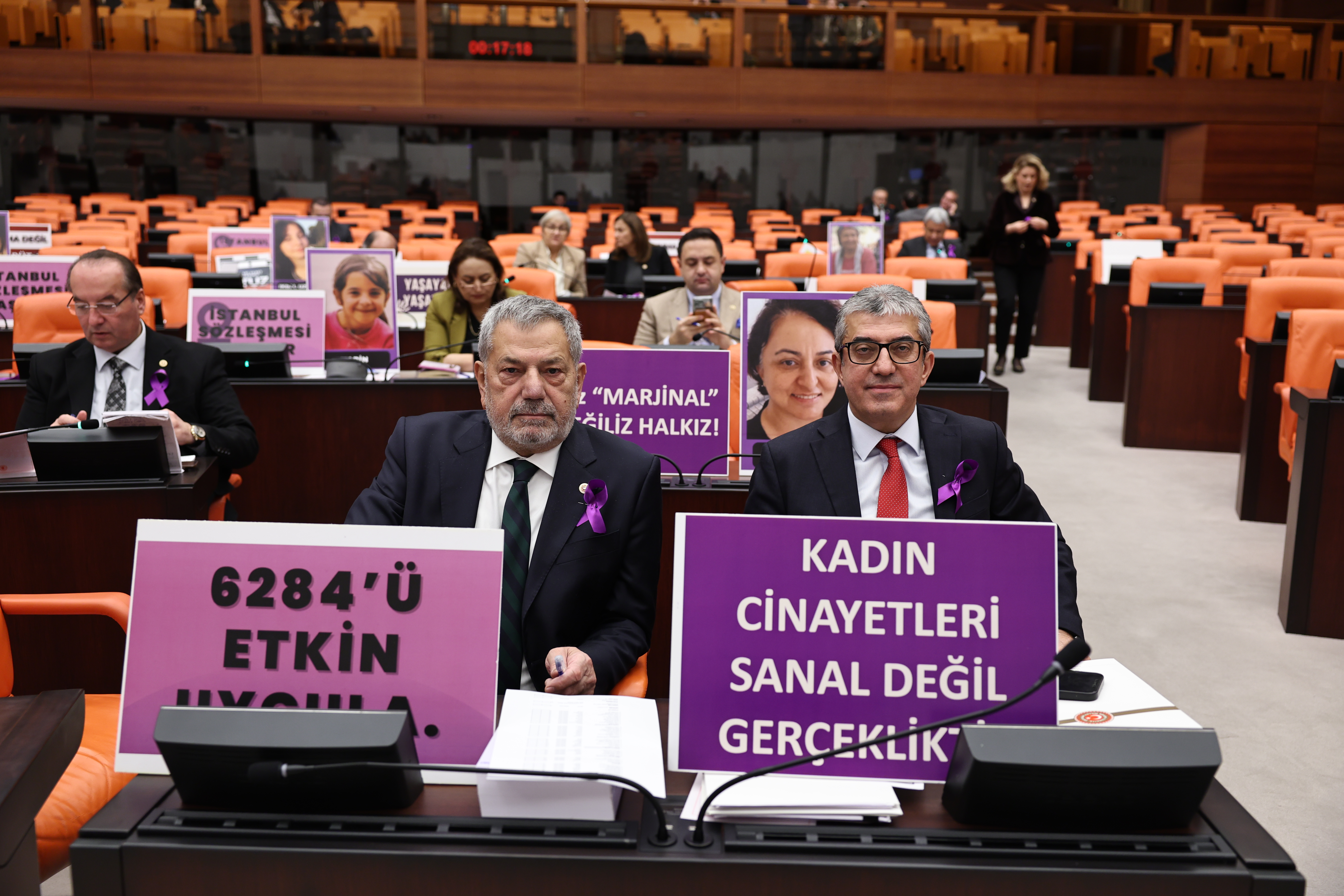 Eğitim bütçesi ile faize verdiğiniz para aşağı yukarı aynı, üstelik de bunu burada övünme vesilesi yapabiliyorsunuz. İnsan ancak pes der!
