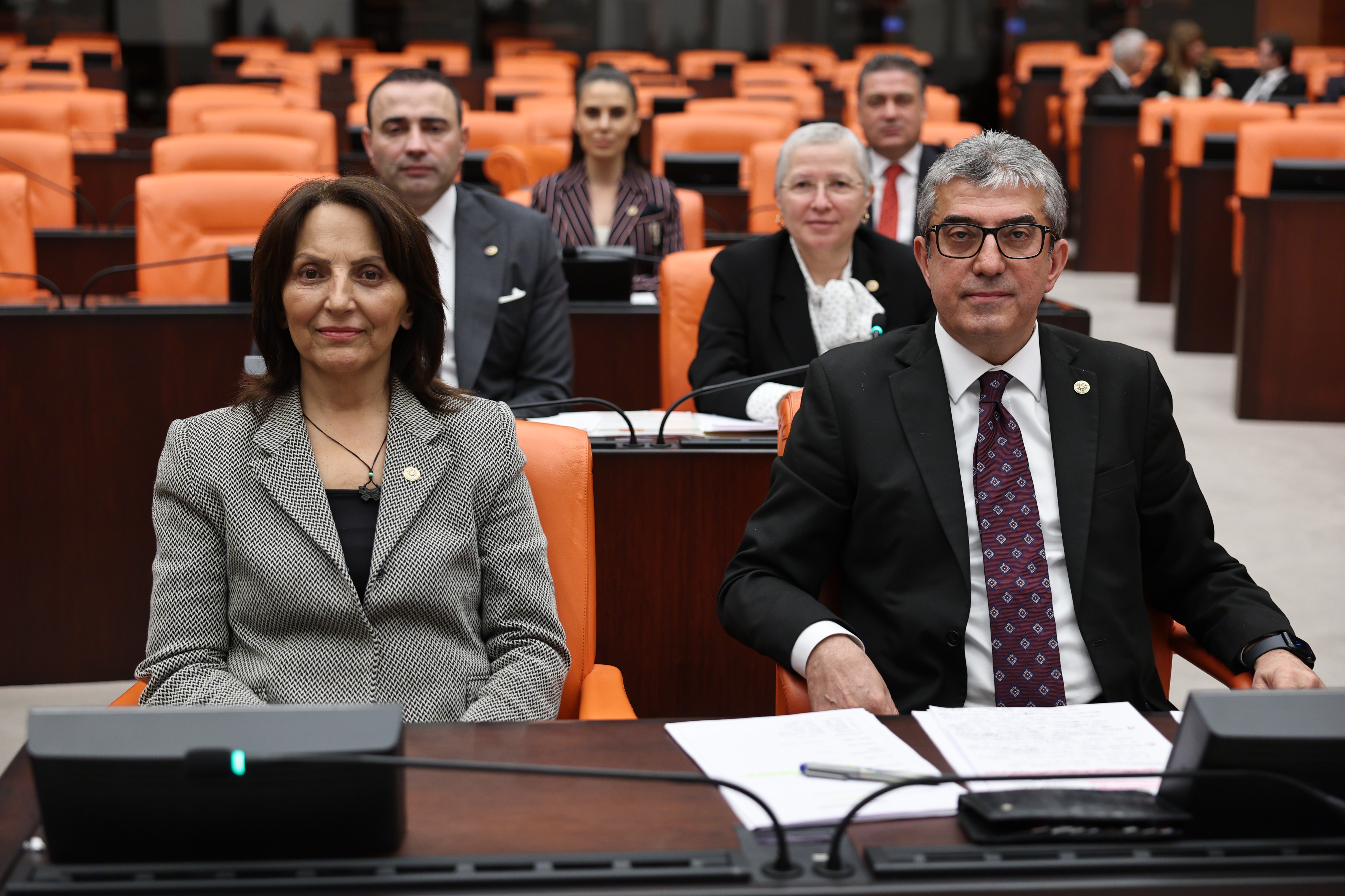 Bolu Kartalkaya'da meydana gelen yangın faciasına ilişkin araştırma önergesi hakkında CHP Grup Başkanvekili Gökhan Günaydın "Turizm Bakanında biraz vicdan varsa, onuru olsa uyuyamaz ve istifa eder" ifadesini kullandı.