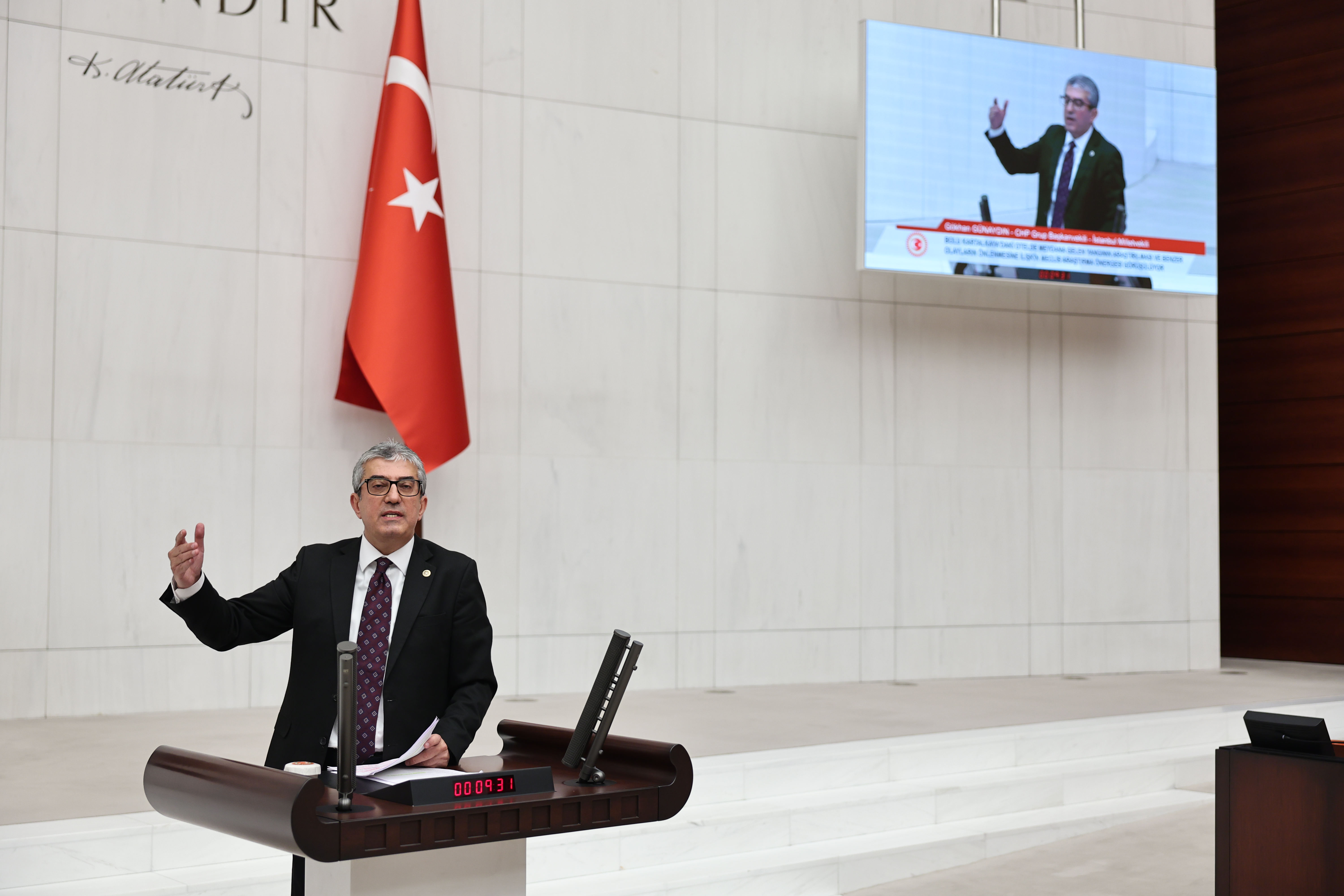 Bakanda Aynaya Bakabilecek Yüz Varsa Derhal İstifa Etmelidir!