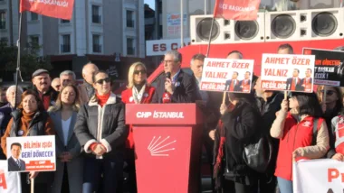 Esenyurt Belediye Başkanı Ahmet Özer’in tutuklanarak yerine kayyum atanmasına karşı CHP’lilerin ilçede başlattığı Demokrasi Nöbeti sürüyor.