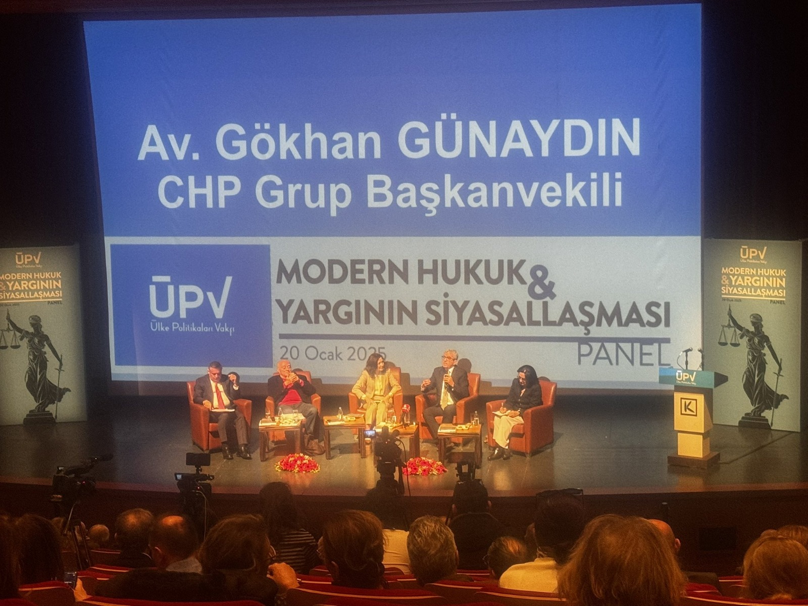 CHP Grup Başkanvekili Gökhan Günaydın, “Modern Hukuk ve Yargının Siyasallaşması” panelinde İBB Başkanı Ekrem İmamoğlu hakkında soruşturma başlatıldığını söyledi.
