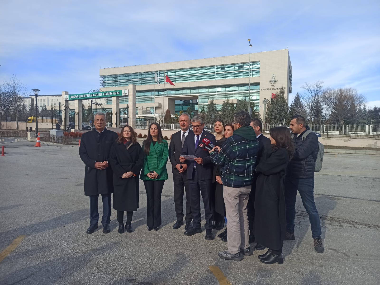 Cumhuriyet Halk Partisi Grup Başkanvekili Gökhan Günaydın, 9. Yargı Paketi içeriğinde yer alan 11 maddenin iptali istemiyle AYM'ye başvurdu