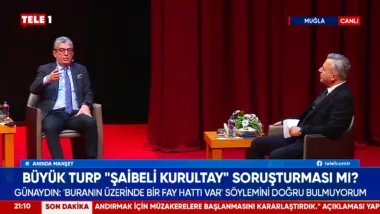 Cumhuriyet Halk Partisi Grup Başkanvekili Gökhan Günaydın son günlerde kamuoyunda sıkça konuşulan CHP Kurultayı ile ilgili olarak 'Ne kadar karıştırmaya çalışırlarsa çalışsınlar, komik duruma düşerler.' dedi.