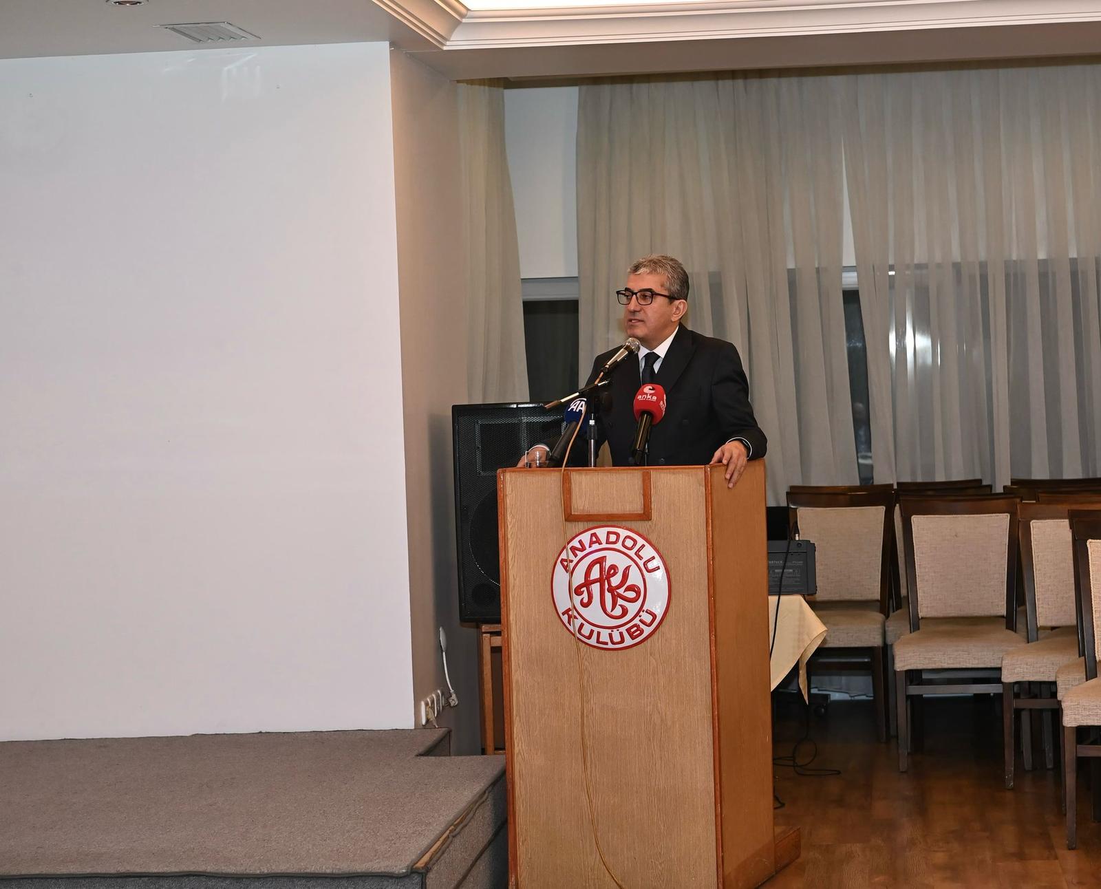 1 Mart Tezkeresi'nin reddedilmesinin yıl dönümü dolayısıyla Anadolu Kulübü'nde etkinlik düzenlendi. Etkinliğe, CHP Grup Başkanvekili Gökhan Günaydın da katıldı.