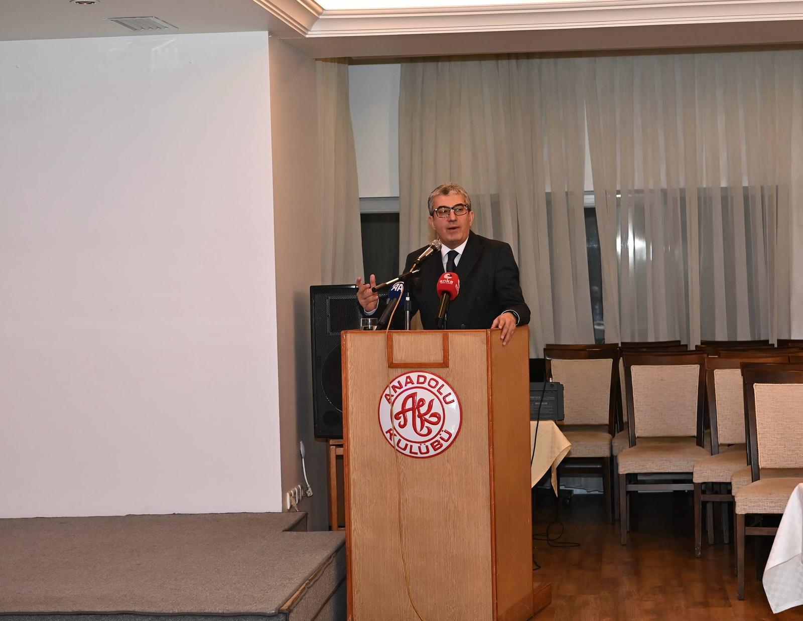 1 Mart Tezkeresi'nin reddedilmesinin yıl dönümü dolayısıyla Anadolu Kulübü'nde etkinlik düzenlendi. Etkinliğe, CHP Grup Başkanvekili Gökhan Günaydın da katıldı.