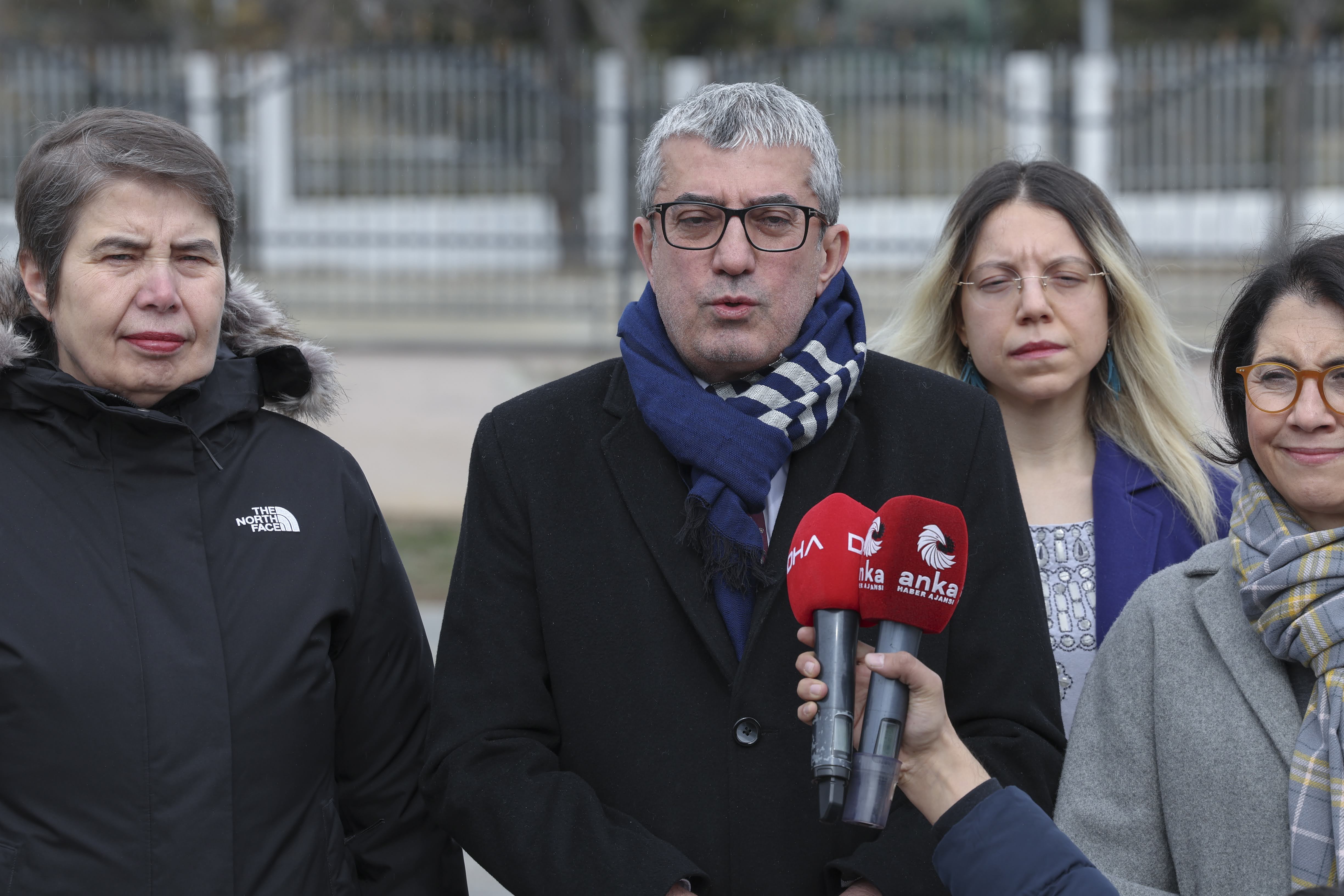 Engellilere verilen yaşlılık aylığının hesaplama yöntemini değiştirerek ödenen miktarı düşüren düzenlemeye karşı AYM'ye başvurduk.
