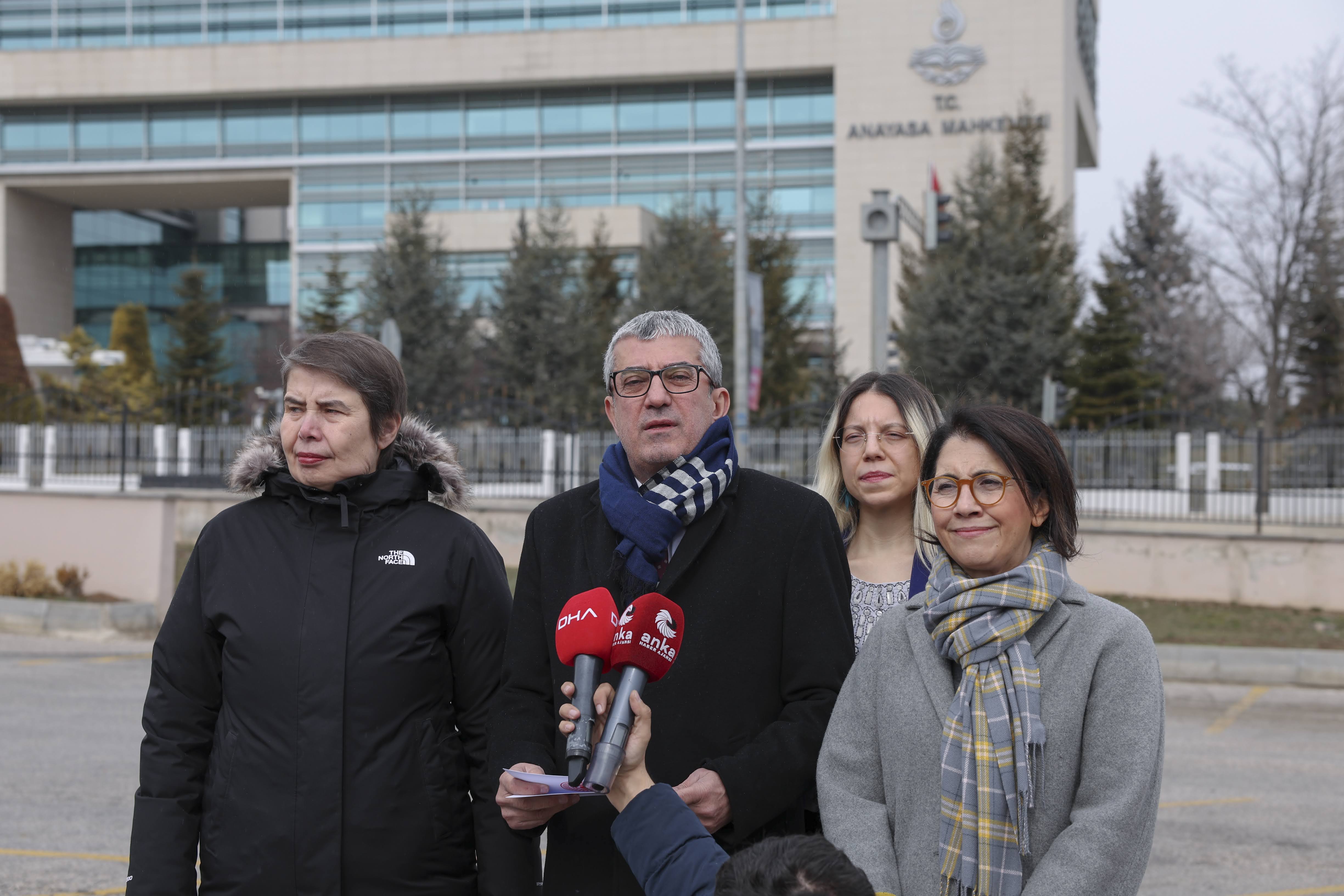 Engellilere verilen yaşlılık aylığının hesaplama yöntemini değiştirerek ödenen miktarı düşüren düzenlemeye karşı AYM'ye başvurduk.