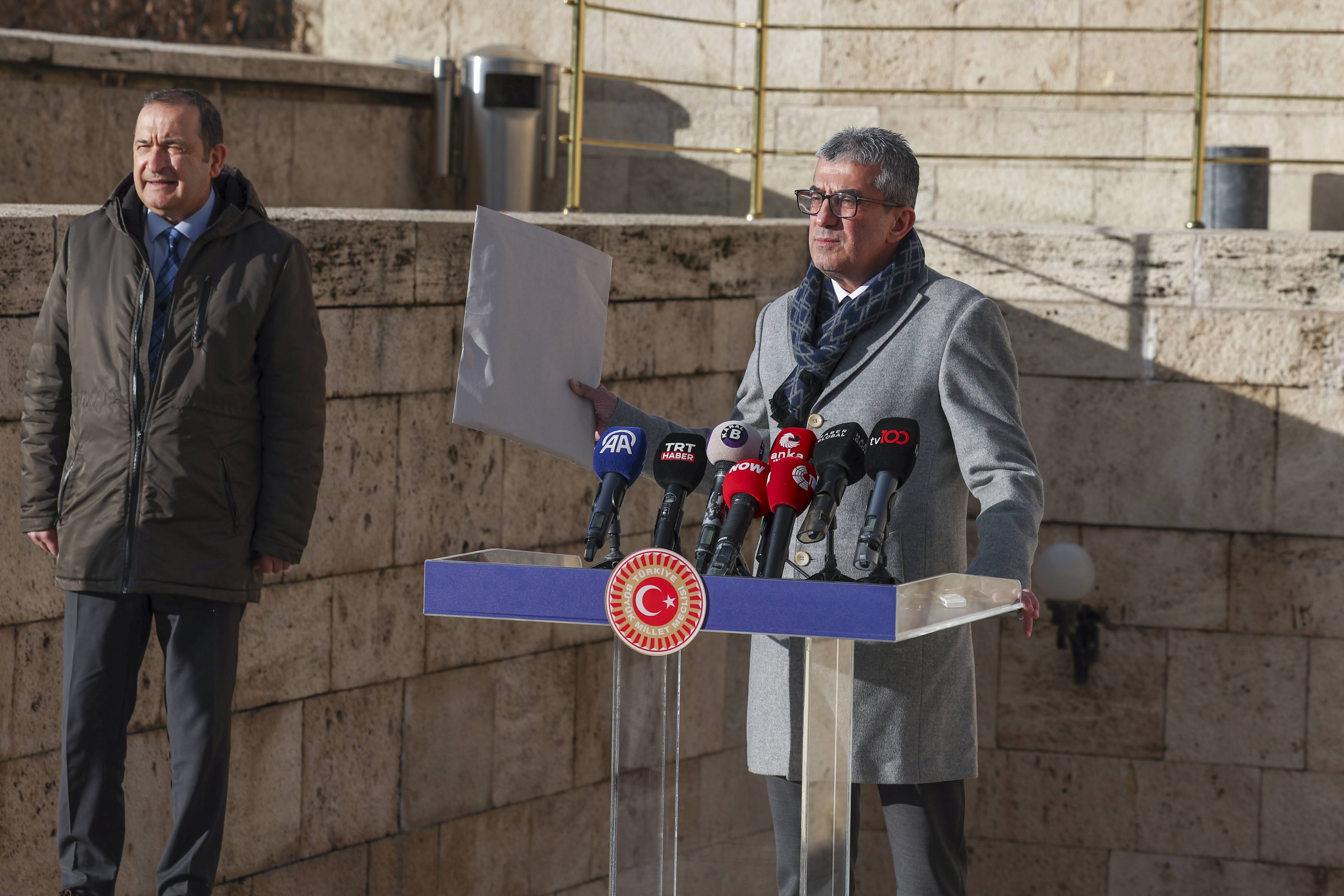 116 milletvekili arkadaşımız Sayın Ekrem İmamoğlu‘nun CHP cumhurbaşkanı aday adayı olması yönünde imza kullandı.