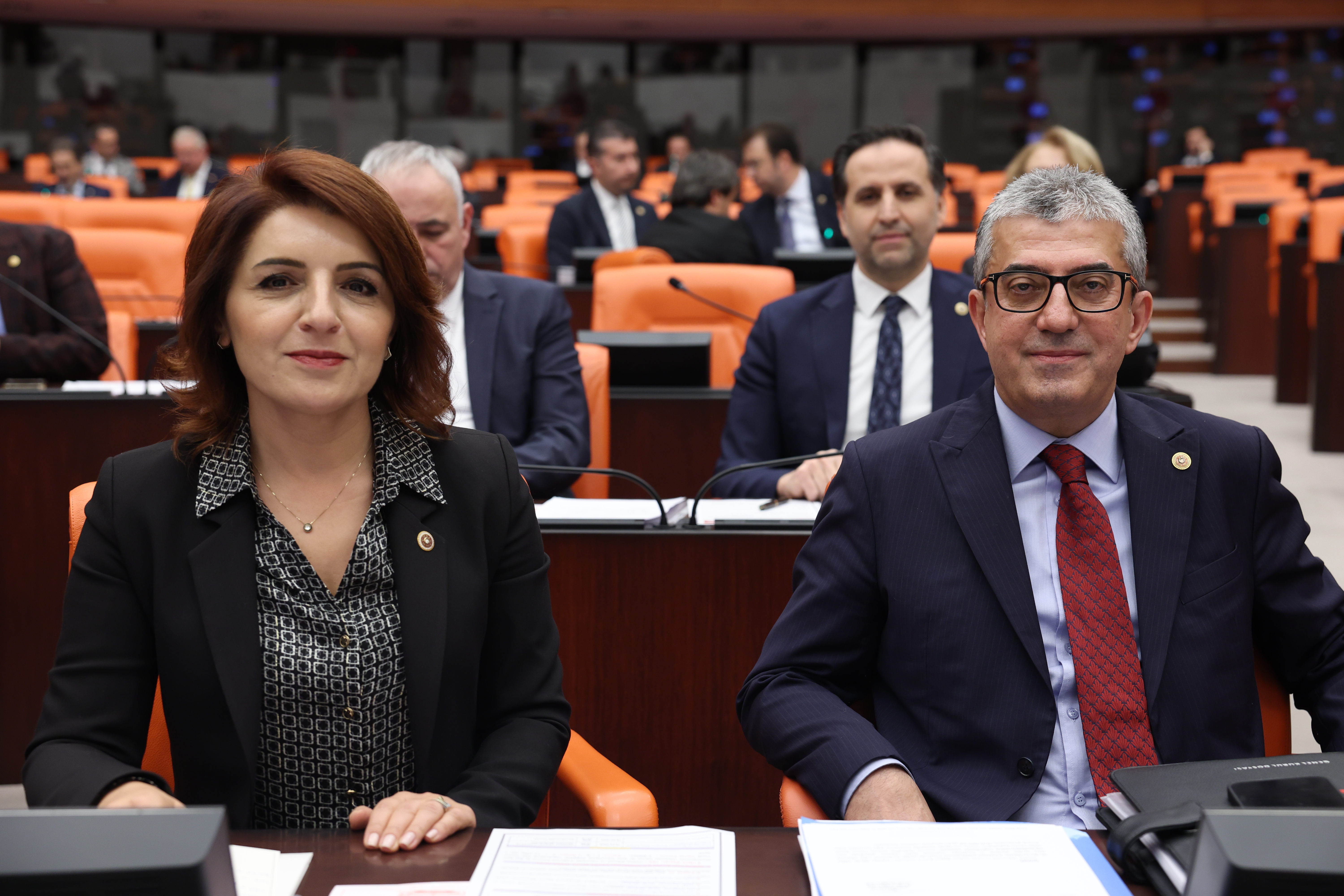 CHP Grup Başkanvekili Gökhan Günaydın, TBMM Genel Kurulu’nda yaptığı konuşmada, Türkiye’nin derin bir ekonomik kriz içinde olduğunu ve halkın yarınını öngöremez hâle geldiğini söyledi.