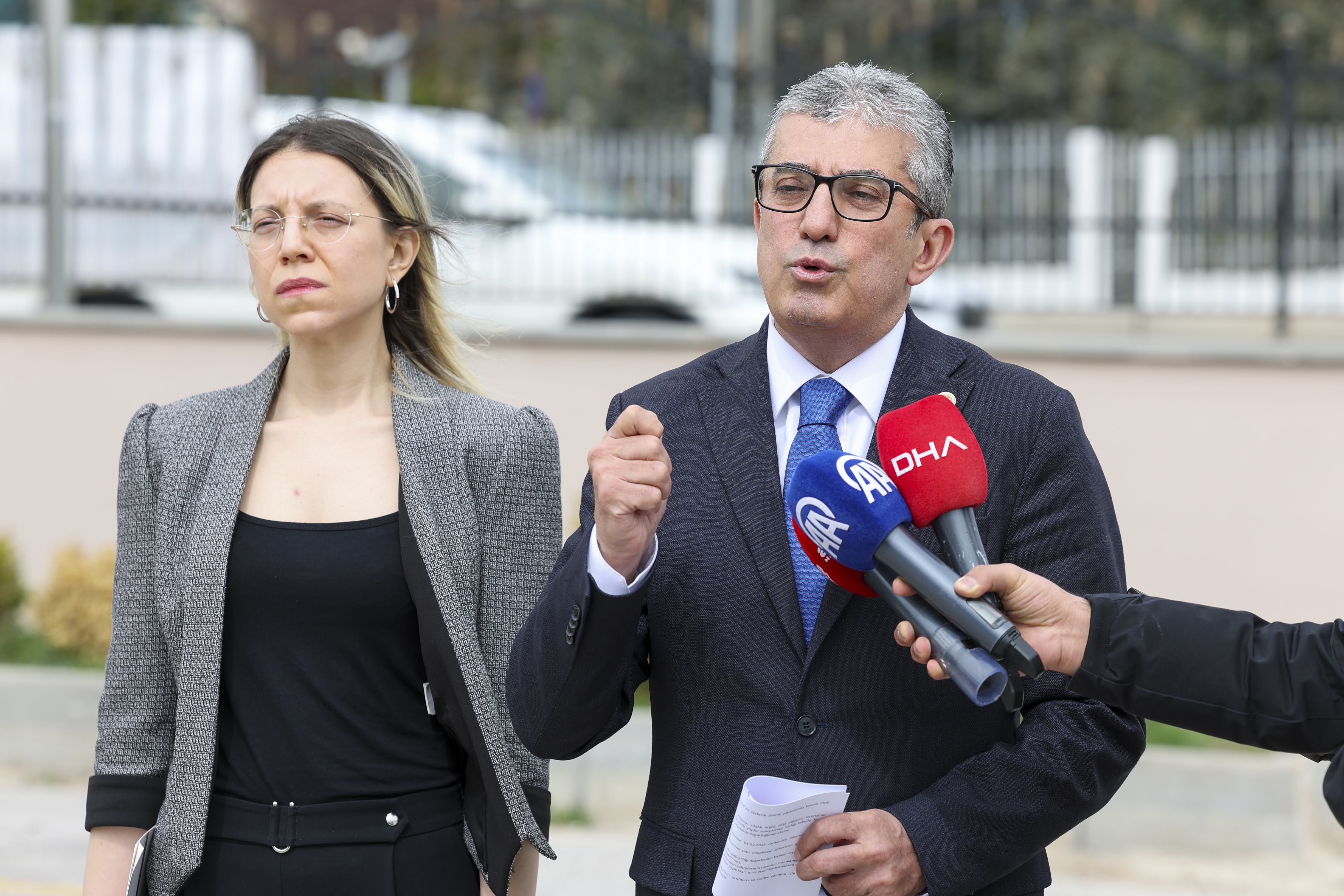 CHP Grubu olarak, TMSF'nin şirketlere kayyum atamasını düzenleyen kanunun yürürlüğünün durdurulması ve iptali istemiyle AYM'ye başvurduk.