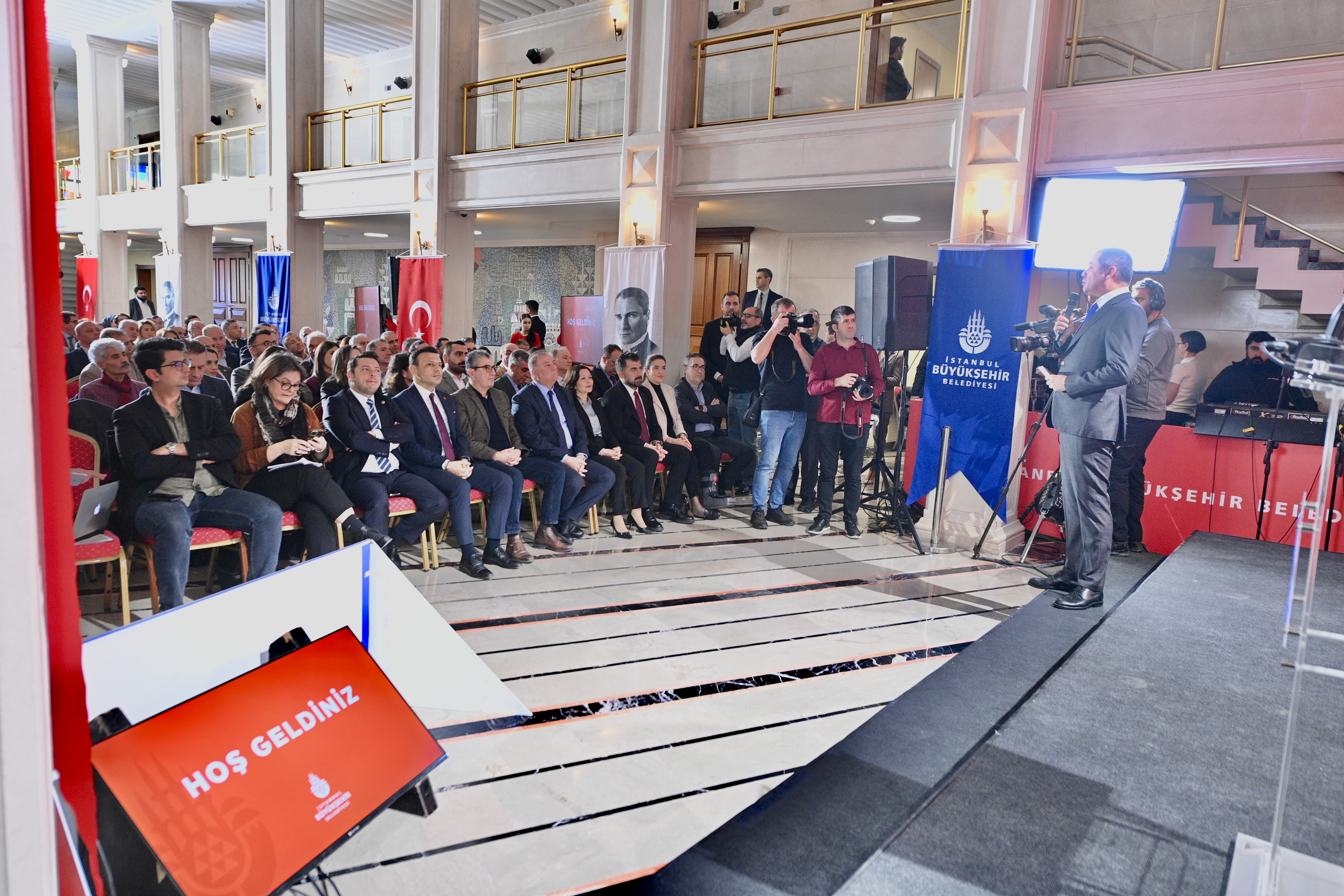 Cumhuriyet Halk Partisi Grup Başkanvekili Gökhan Günaydın, İstanbul Büyükşehir Belediye (İBB) Başkanı Ekrem İmamoğlu ile ilgil düzenlenen basın toplantısına katıldı ve yapılan açıklamalara ilişkin X hesabından da bir paylaşım gerçekleştirdi.