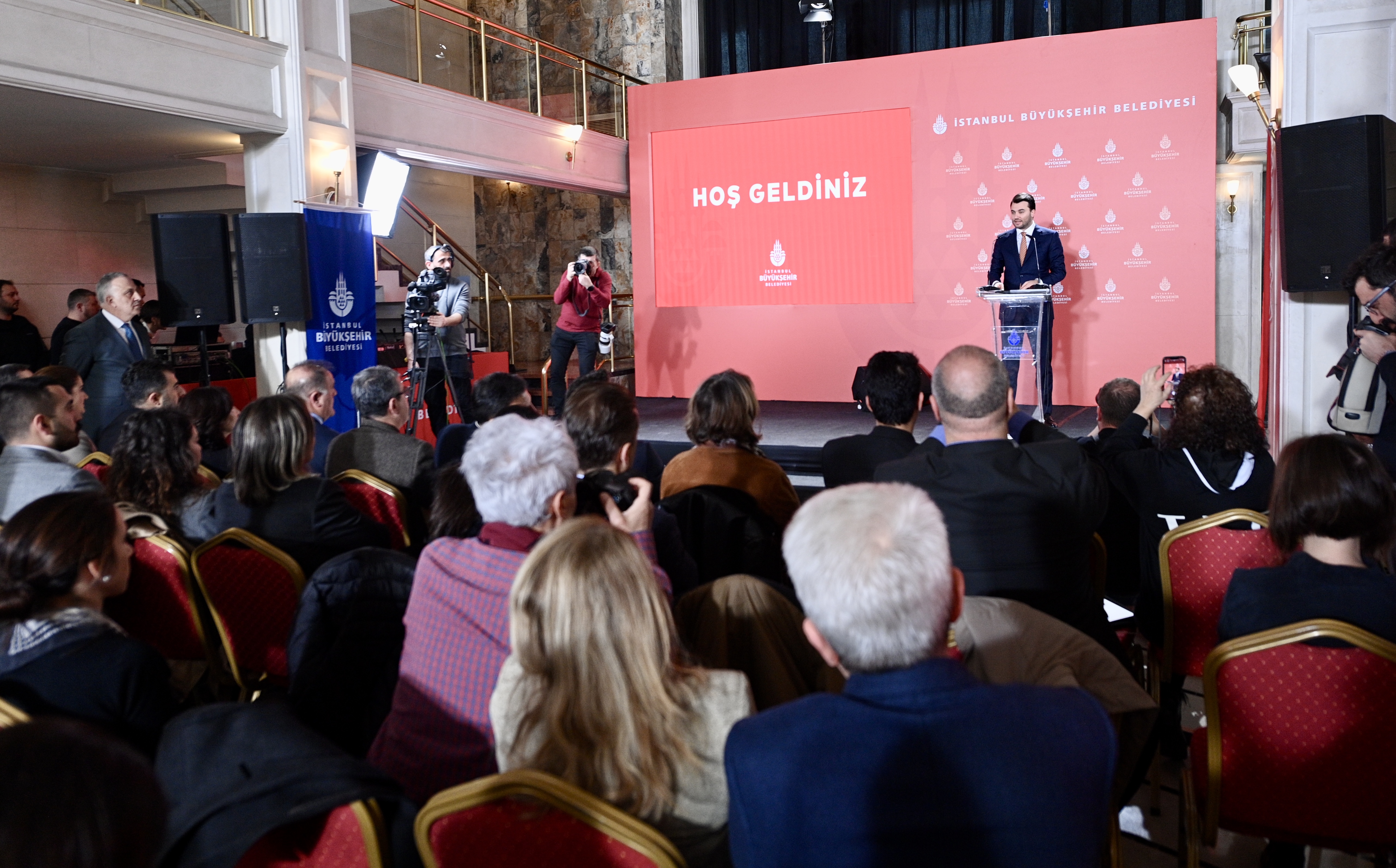 Cumhuriyet Halk Partisi Grup Başkanvekili Gökhan Günaydın, İstanbul Büyükşehir Belediye (İBB) Başkanı Ekrem İmamoğlu ile ilgil düzenlenen basın toplantısına katıldı ve yapılan açıklamalara ilişkin X hesabından da bir paylaşım gerçekleştirdi.
