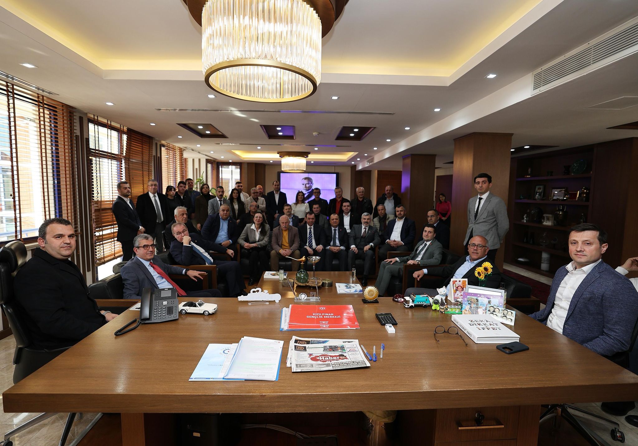 Çerkezköy’de Güveniş Caddesi ve Kızılpınar Mahallesi’nde hizmet verecek Halk Et şubelerinin açılışı, eş zamanlı düzenlenen törenle gerçekleştirildi.