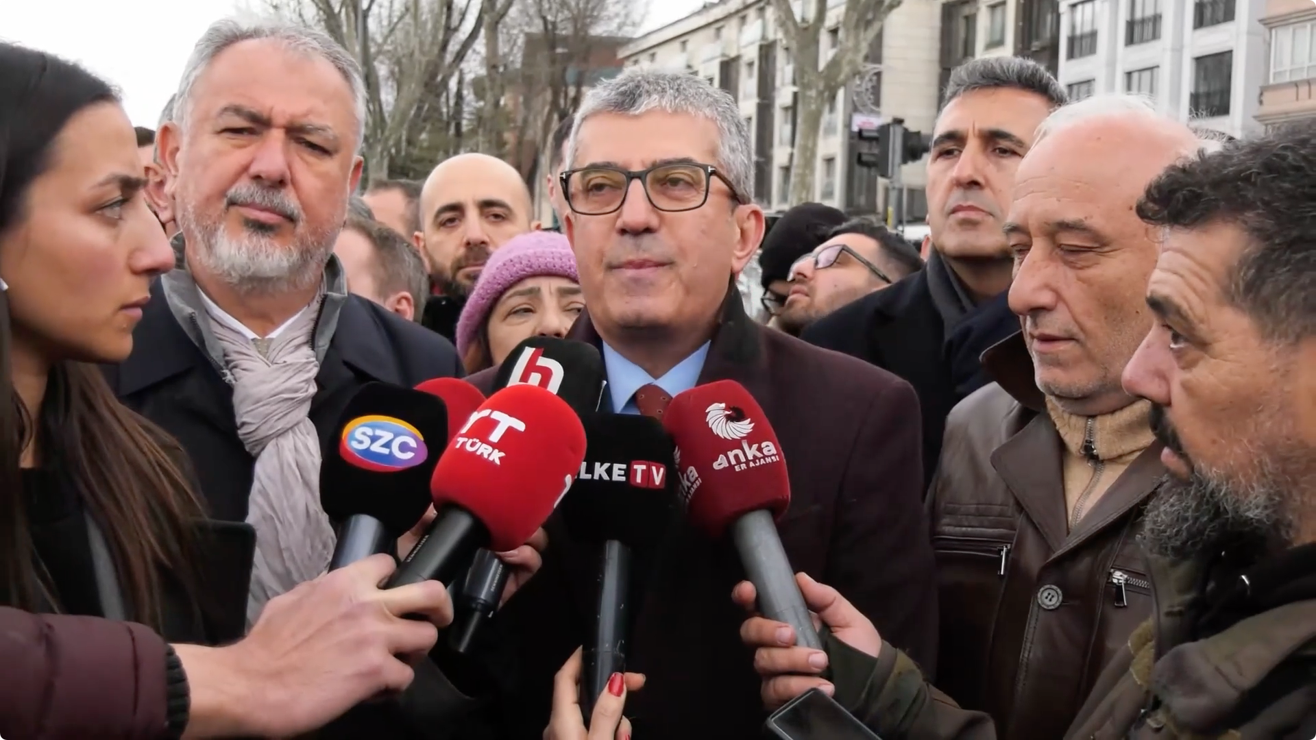 CHP Grup Başkanvekili Gökhan Günaydın, İBB Başkanı Ekrem İmamoğlu'nun gözaltına alınmasına ilişkin açıklama yaptı. Olabilecekleri öngördüklerini belirten Günaydın, İmamoğlu'nun çağrısını paylaştı.
