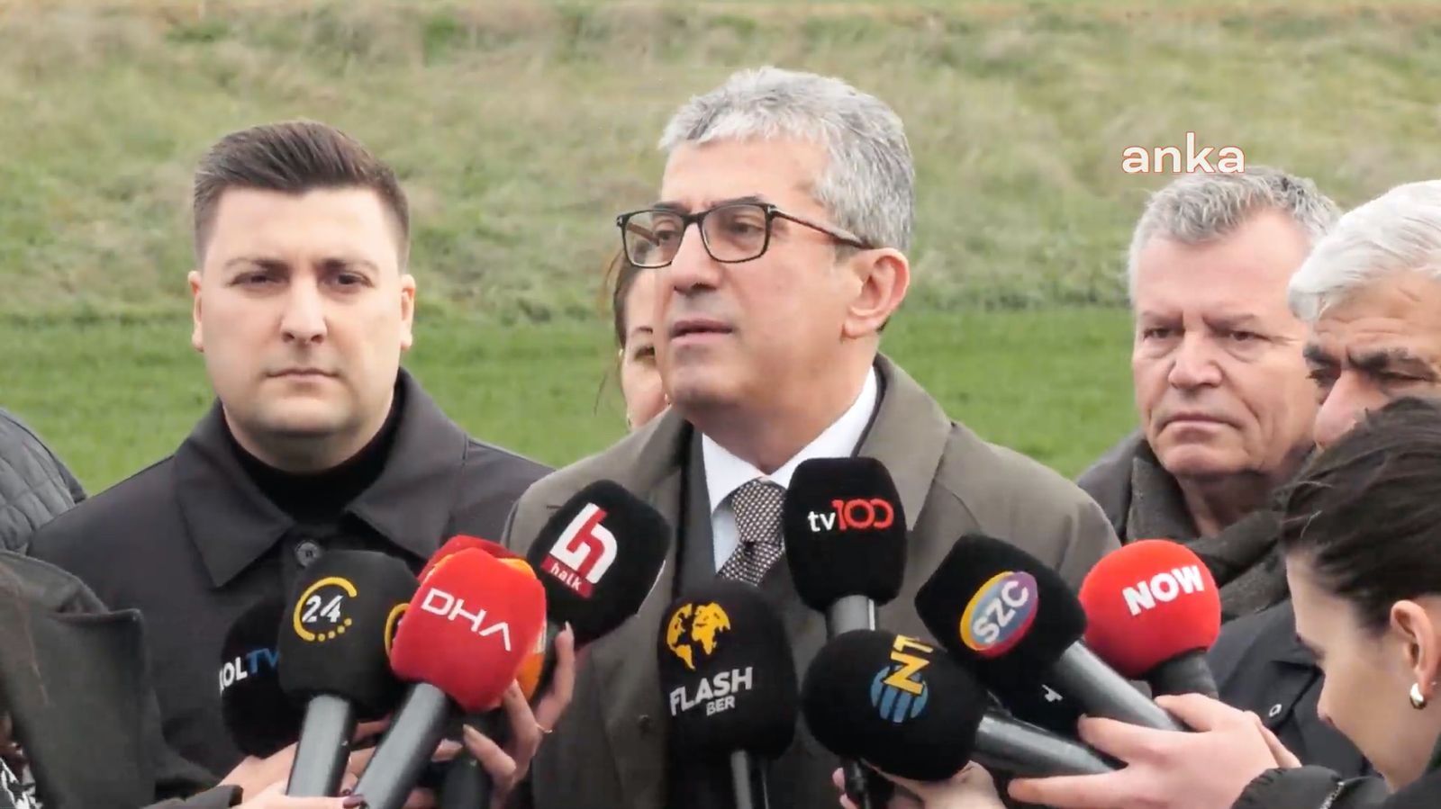 CHP Grup Başkanvekili Gökhan Günaydın dün tutuklanan İBB Başkanı Ekrem İmamoğlu'nu Silivri'de ziyaret etti.