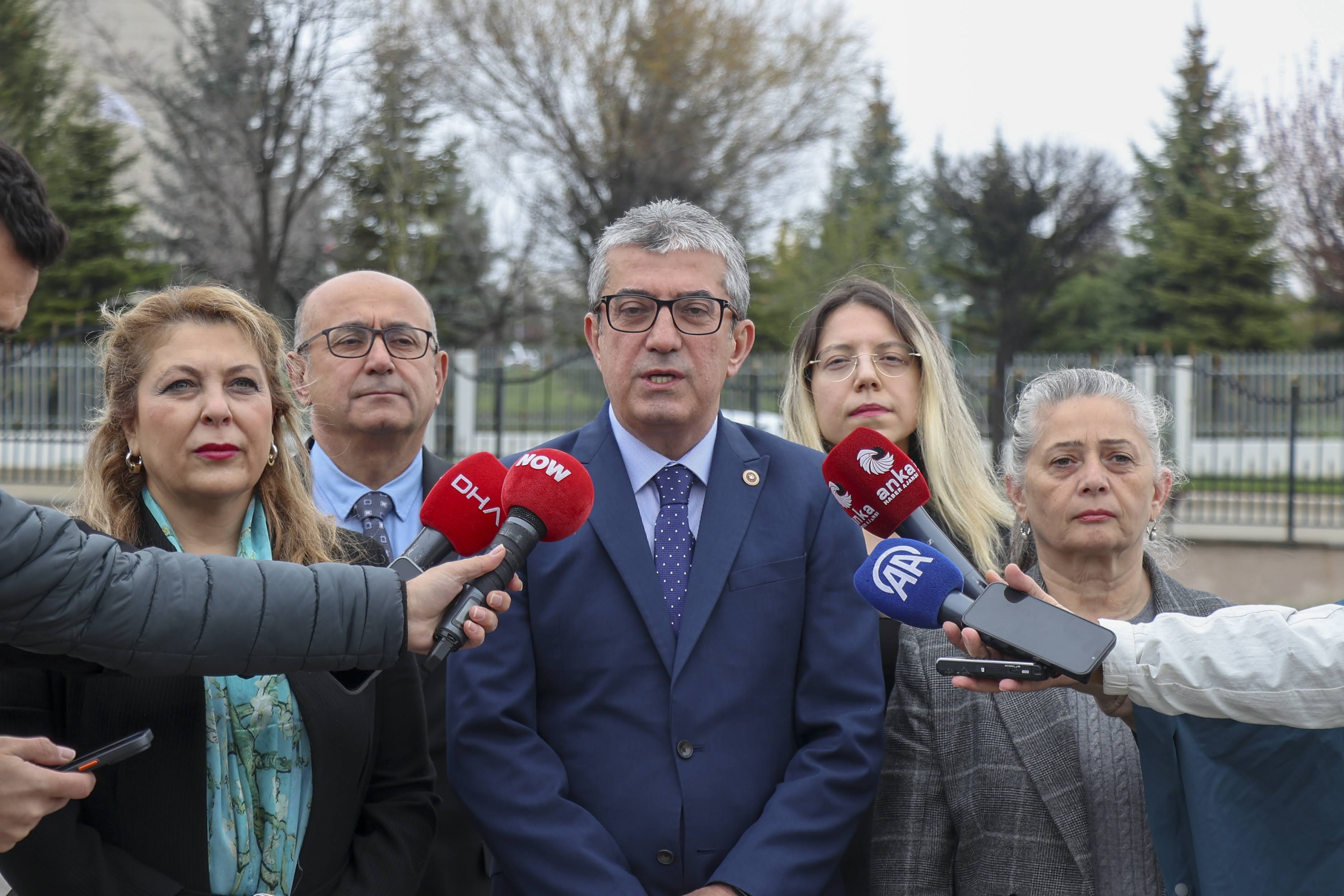 Adalet Akademisi ve Bilimsel ve Teknolojik Araştırma Kurumu ile ilgili düzenlemeler ile bazı CBK'ların yürürlüğünün durdurulması ve iptali istemiyle AYM'ye başvurduk.