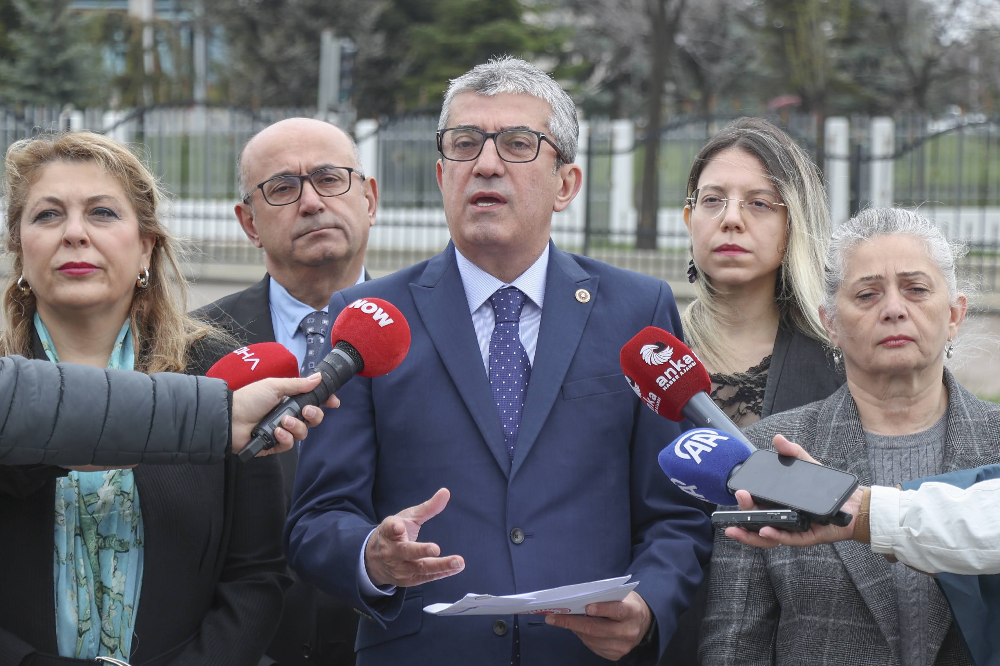 Adalet Akademisi ve Bilimsel ve Teknolojik Araştırma Kurumu ile ilgili düzenlemeler ile bazı CBK'ların yürürlüğünün durdurulması ve iptali istemiyle AYM'ye başvurduk.