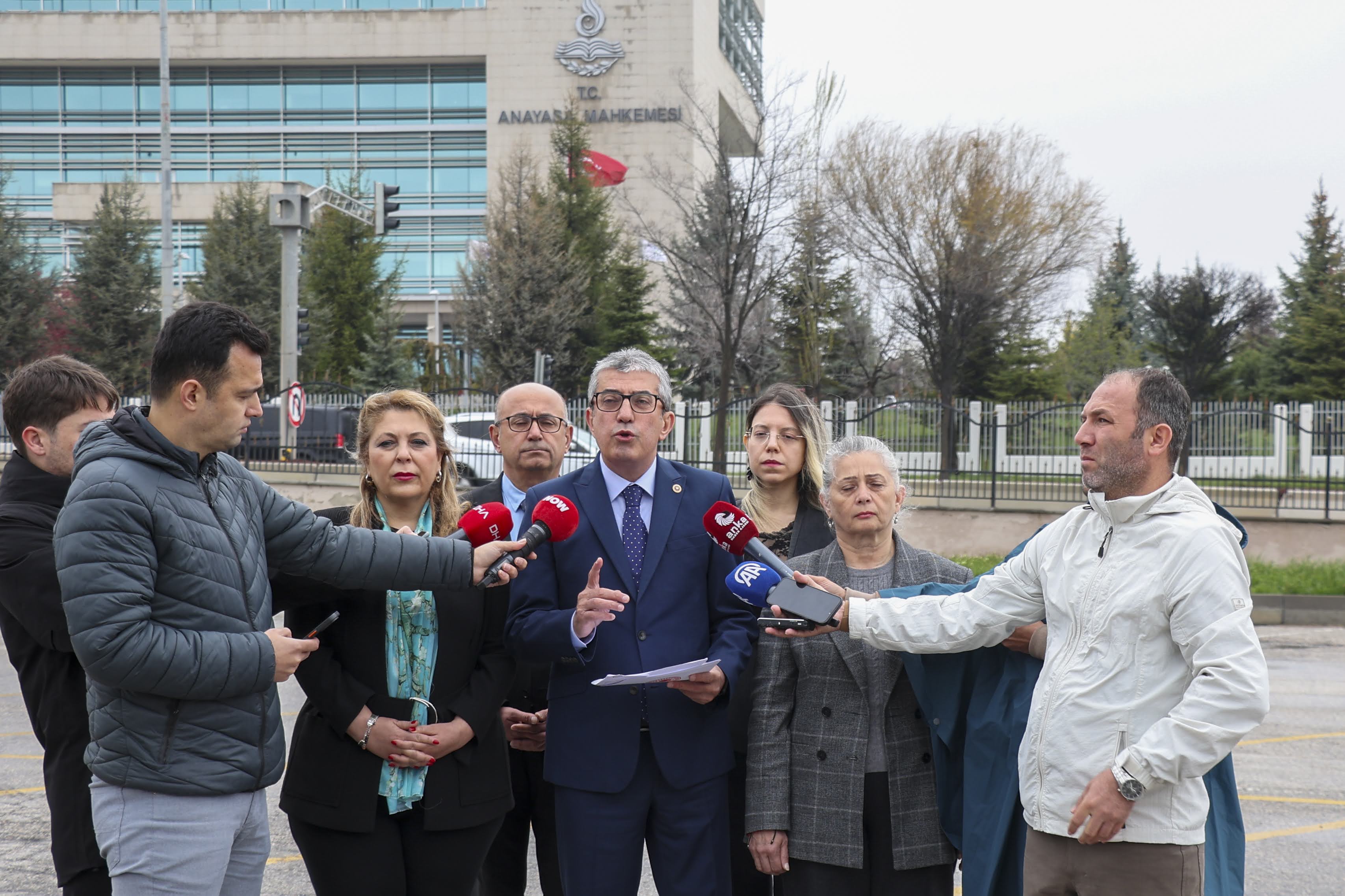 Adalet Akademisi ve Bilimsel ve Teknolojik Araştırma Kurumu ile ilgili düzenlemeler ile bazı CBK'ların yürürlüğünün durdurulması ve iptali istemiyle AYM'ye başvurduk.