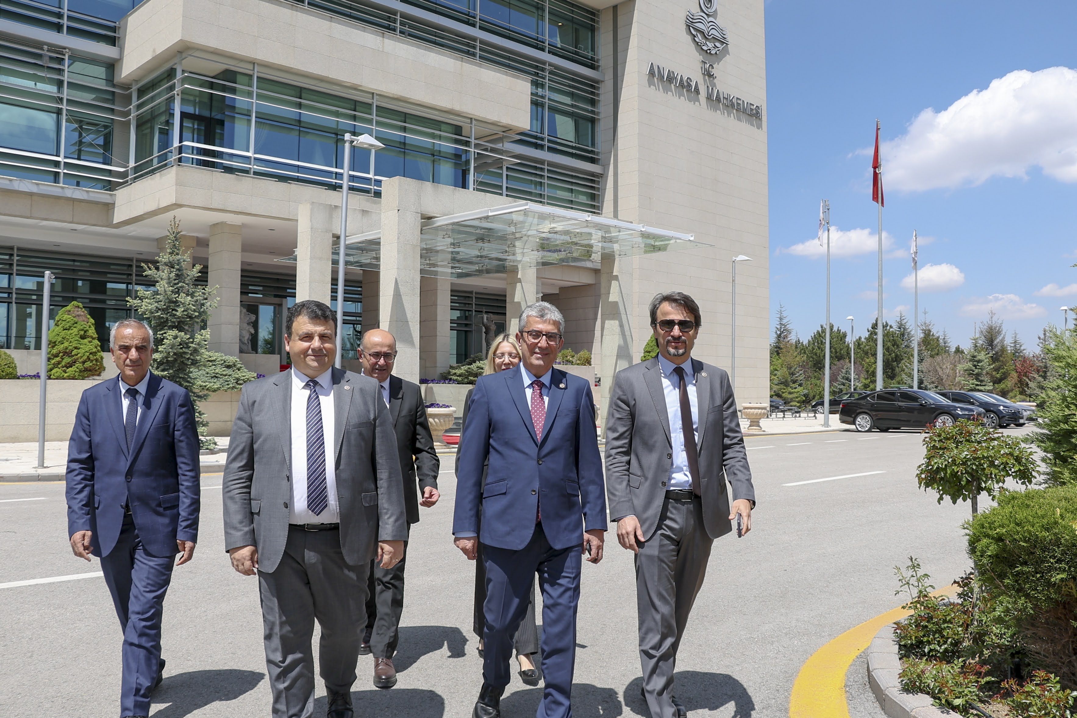 CHP Grup Başkanvekili Günaydın: "Hakim kararı olmaksızın kişisel verilerin kopyalanması ve verilere el konulması kabul edilebilir bir durum değildir"