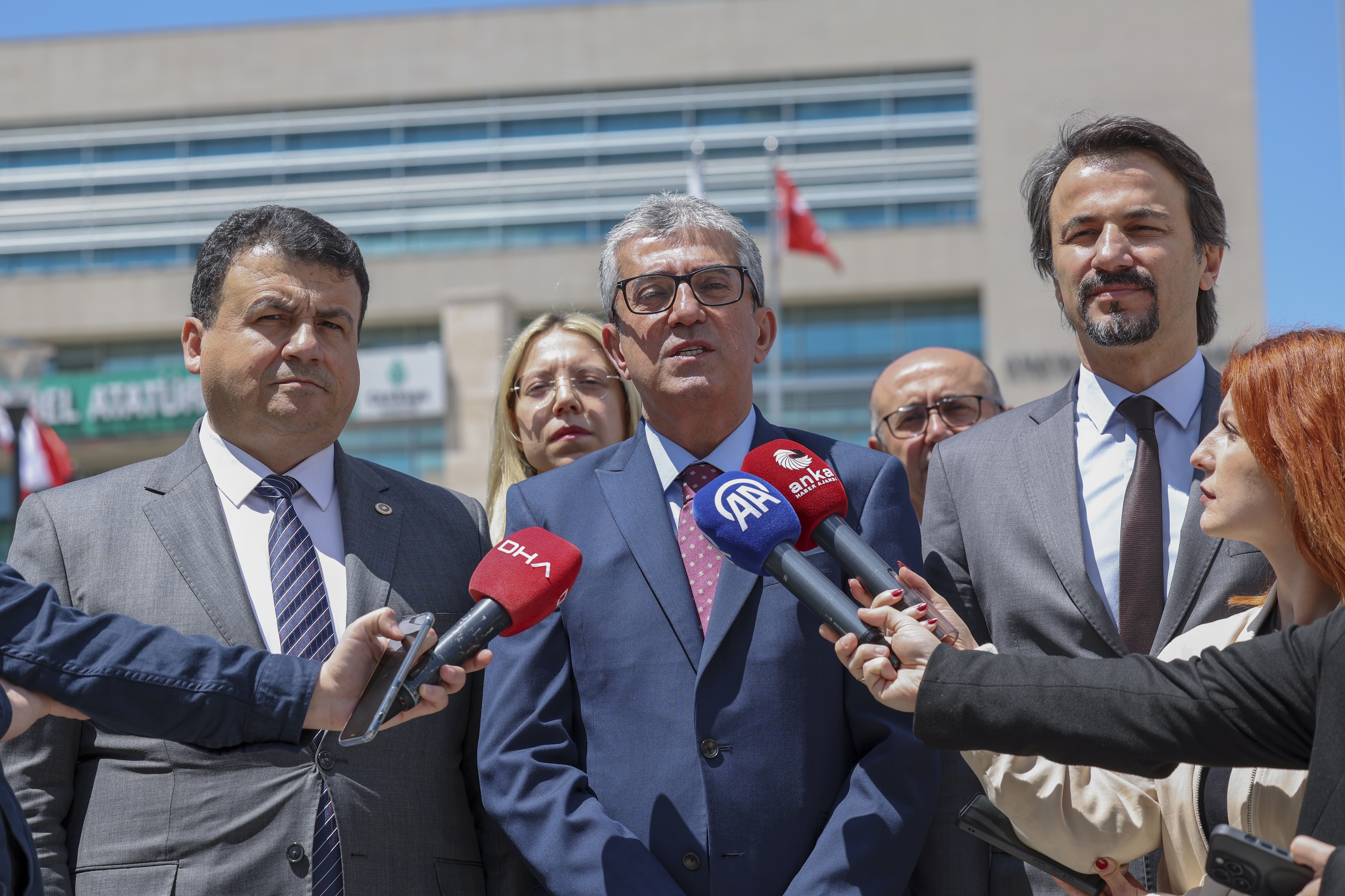 CHP Grup Başkanvekili Günaydın: "Hakim kararı olmaksızın kişisel verilerin kopyalanması ve verilere el konulması kabul edilebilir bir durum değildir"