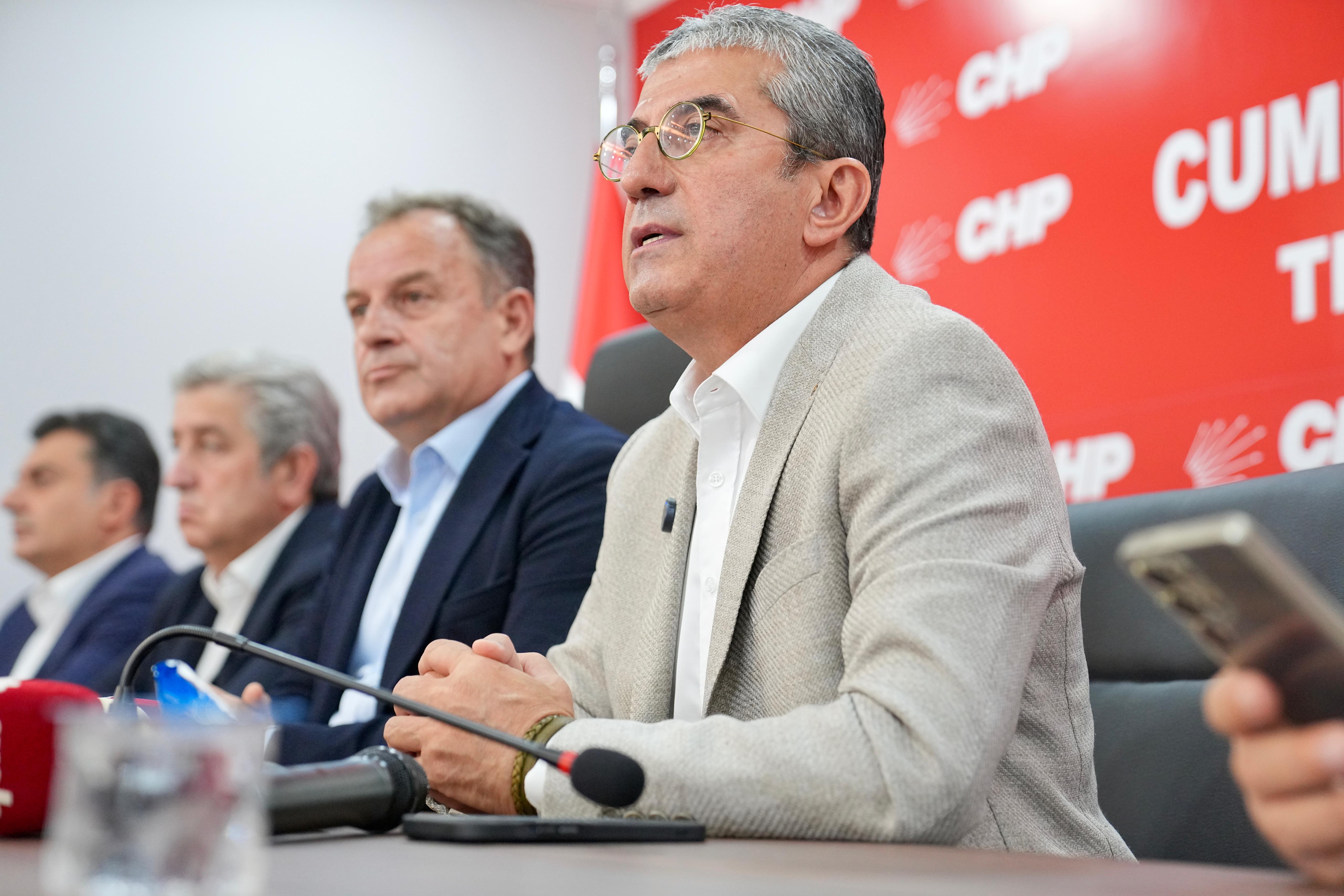 İmamoğlu'nu Tutsak Etmek Türkiye'nin Geleceğini Tutsak Etmektir