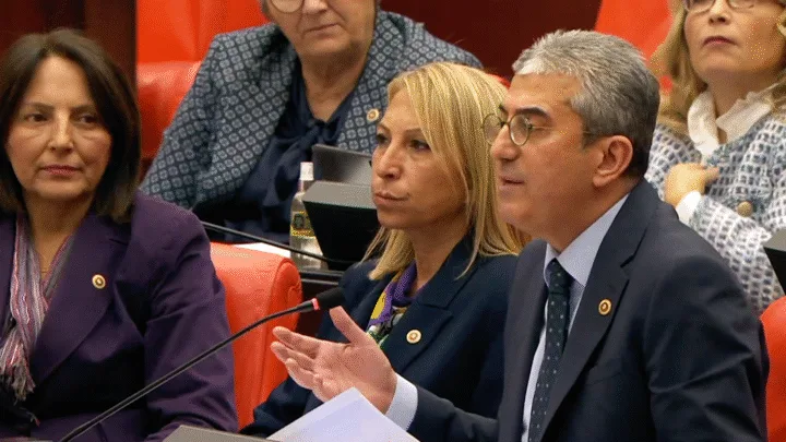 Bir Tane Bile Belediyeniz Yok!