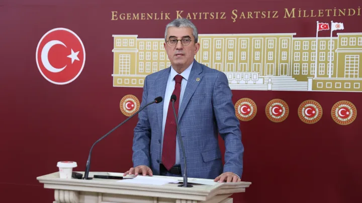 Kullanmayacaktınız, Neden 2.5 Milyar Doları Buraya Gömdünüz?