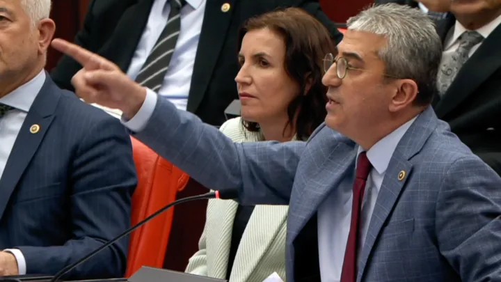 Erken Seçim Sandığını Getirin, Boyunuzun Ölçüsünü Metre Metre Verelim!