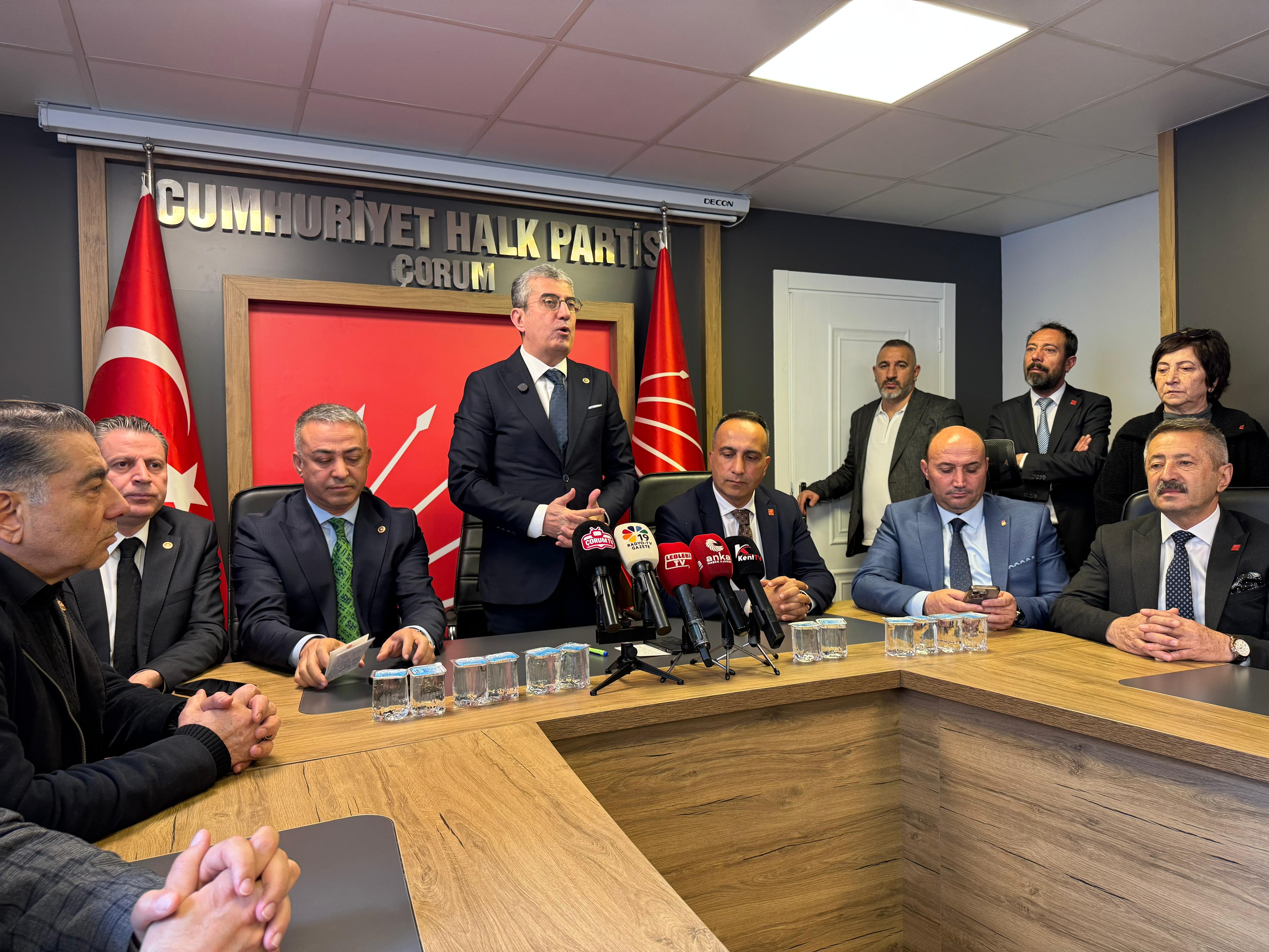 Türkiye Yönetilemiyor, Savruluyor